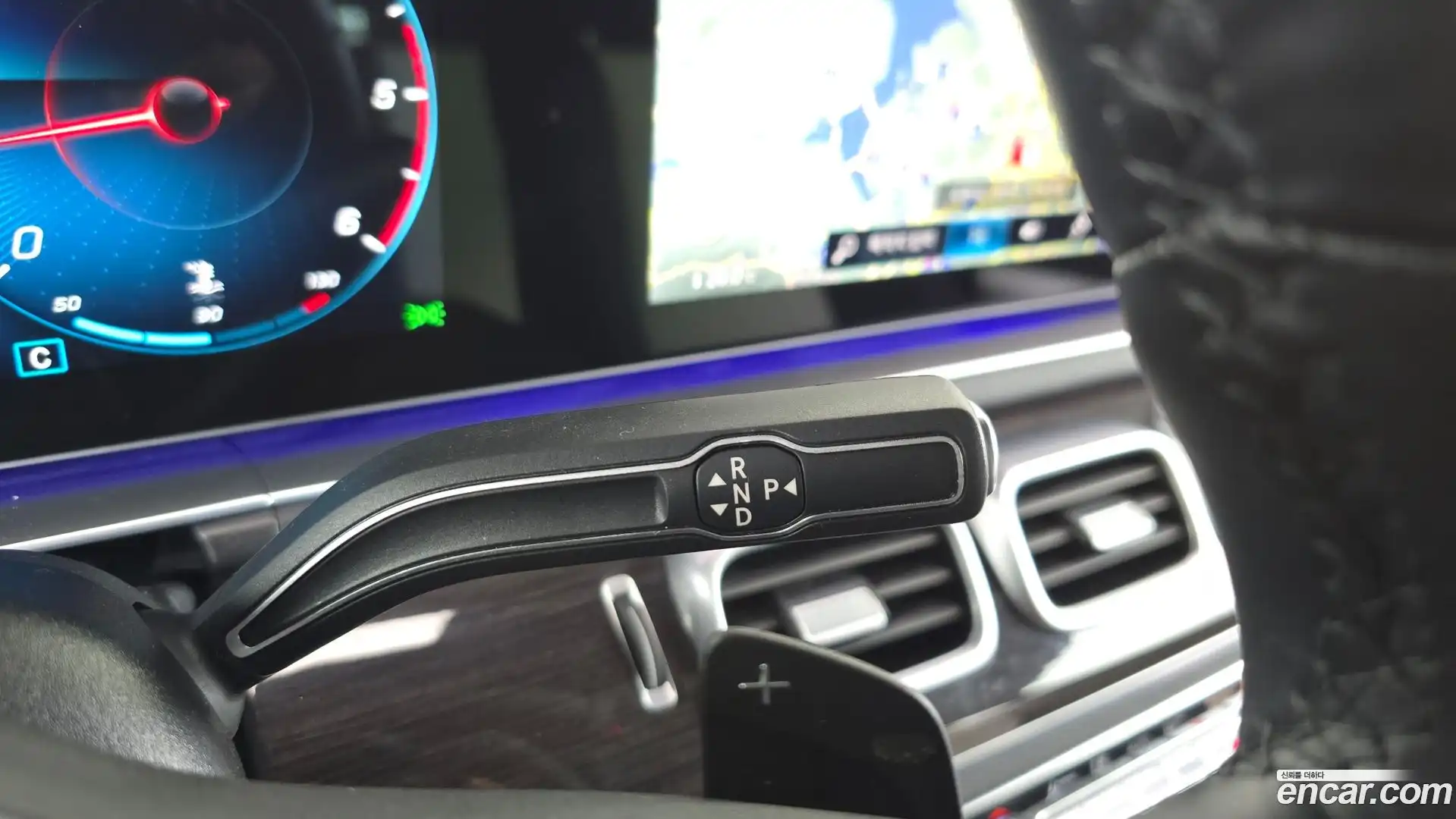 GLE-Class Mercedes-Benz 2022.5-INNER-009