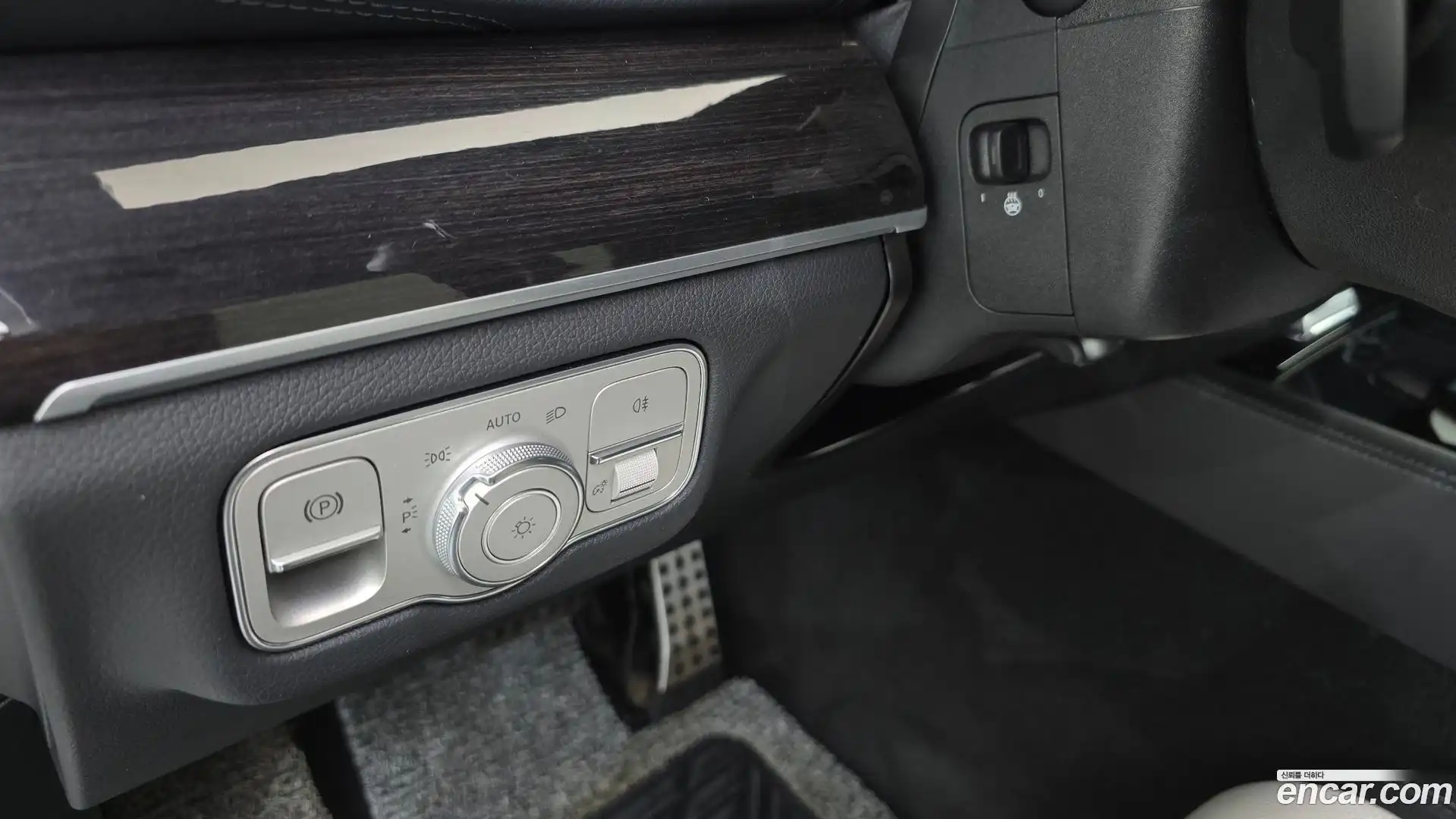 GLE-Class Mercedes-Benz 2022.5-OPTION-041