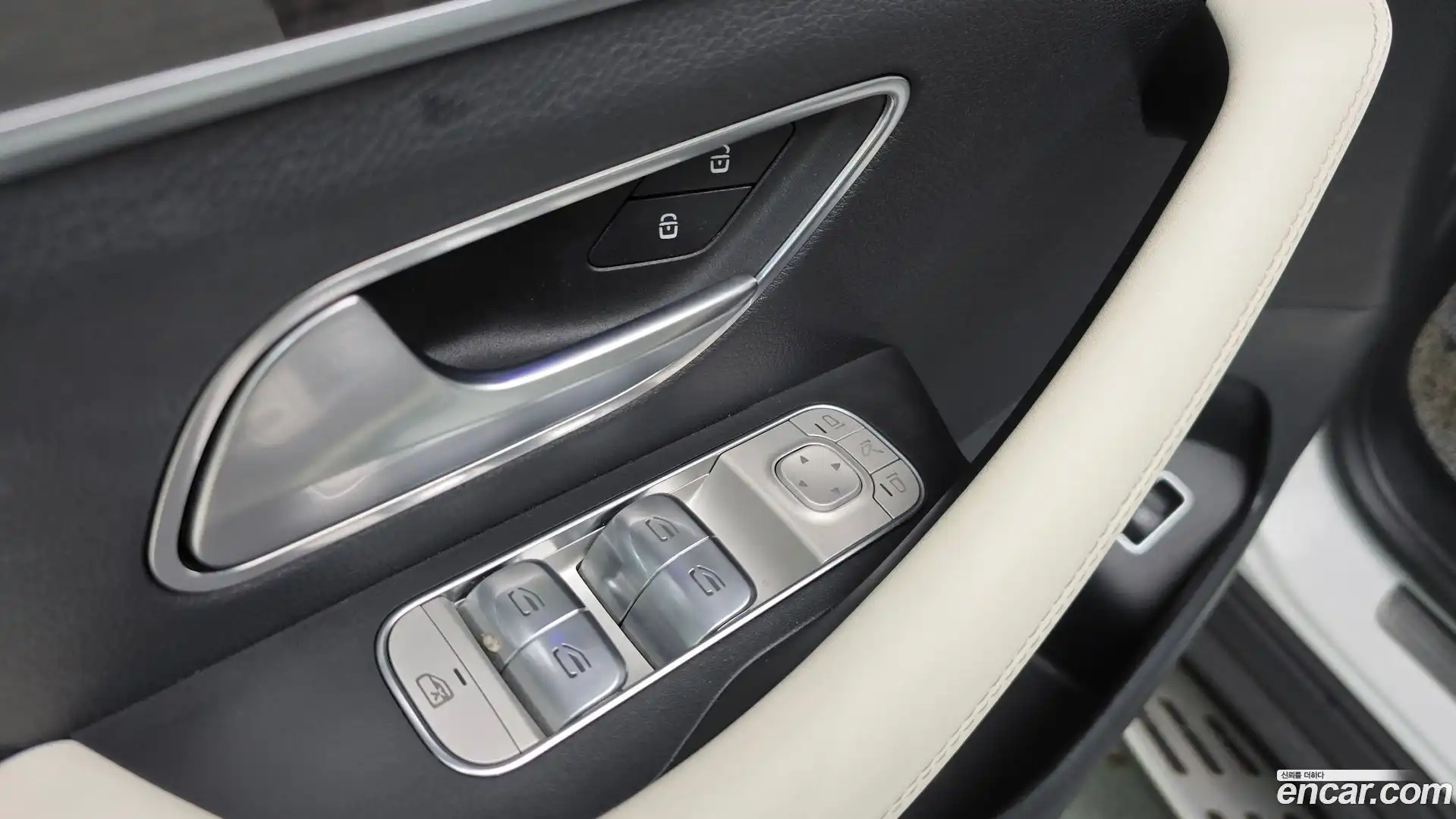 GLE-Class Mercedes-Benz 2022.5-OPTION-051