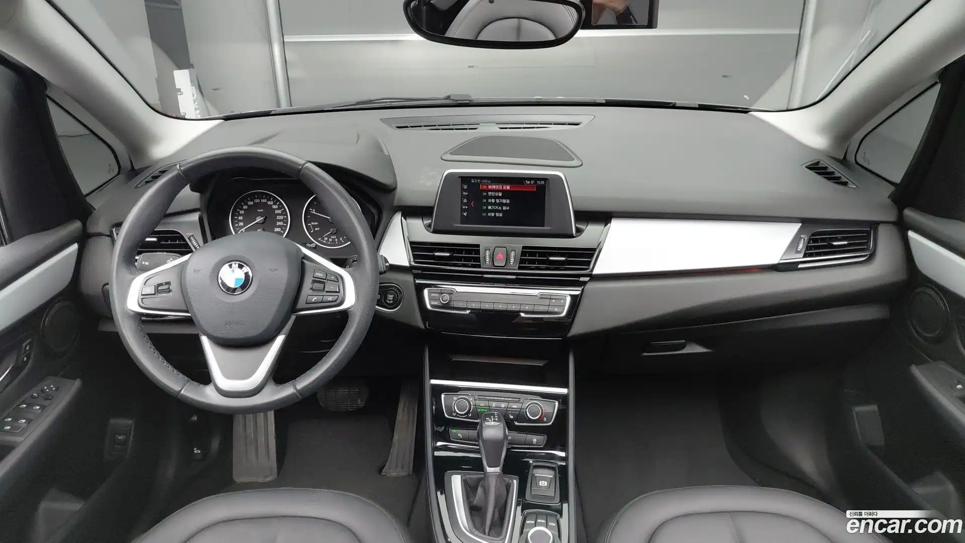 2-Series BMW 2017.11-INNER-007