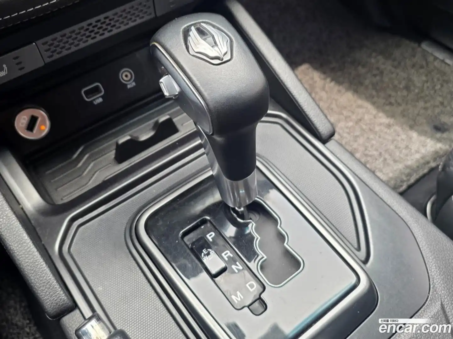 Rexton KG Mobility 2020.5-INNER-009
