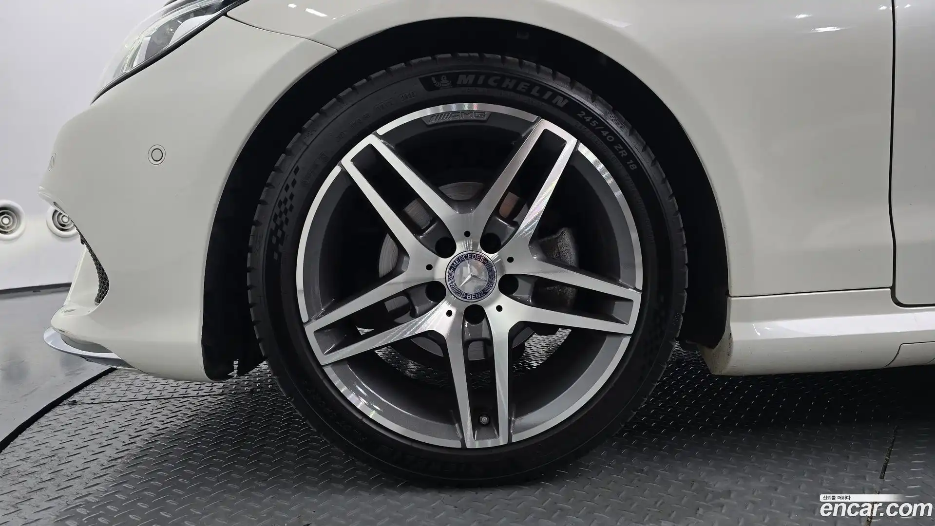 E-Class Mercedes-Benz 2014.2-OUTER-005