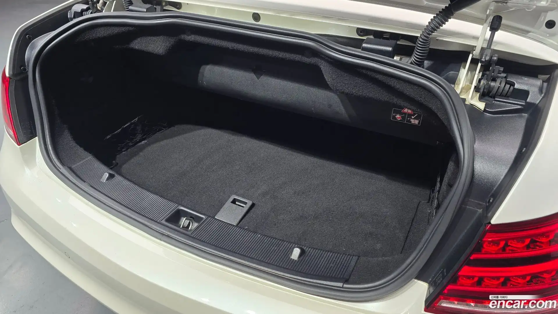 E-Class Mercedes-Benz 2014.2-OPTION-022