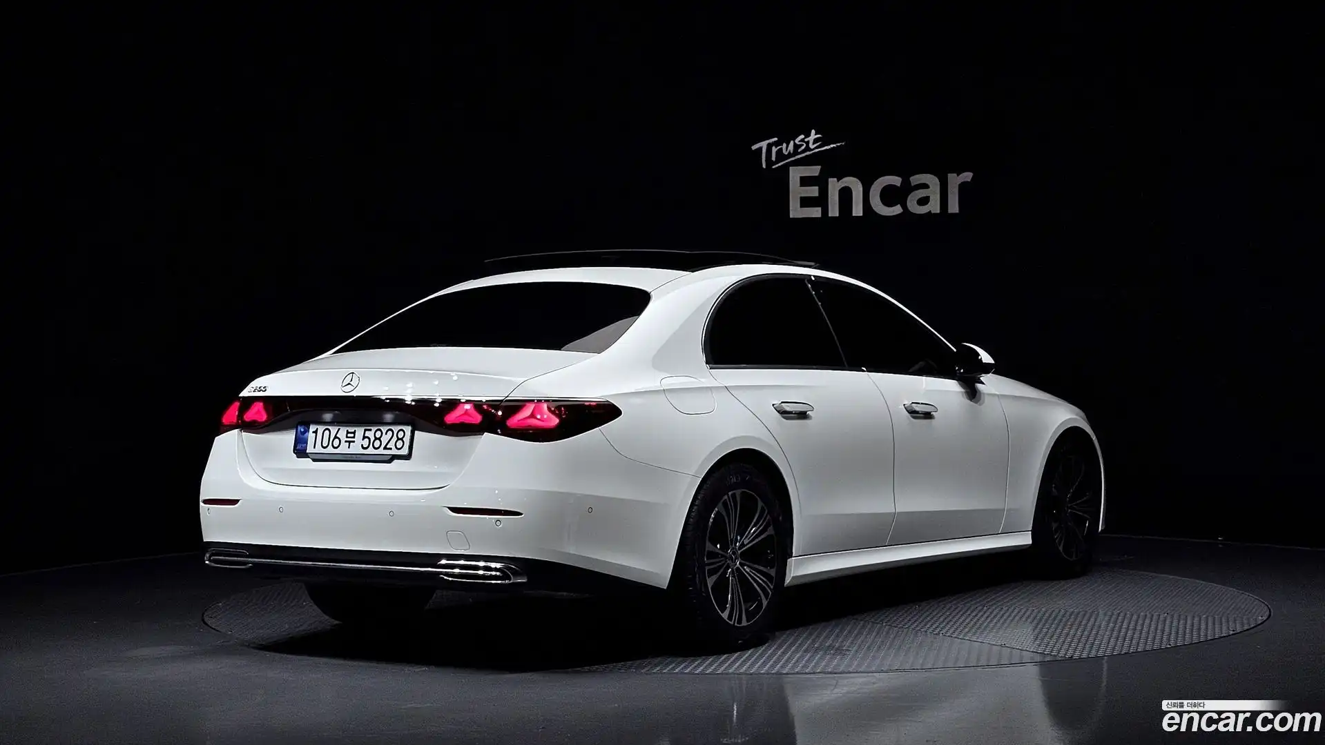 E-Class Mercedes-Benz 2025.3-OUTER-002