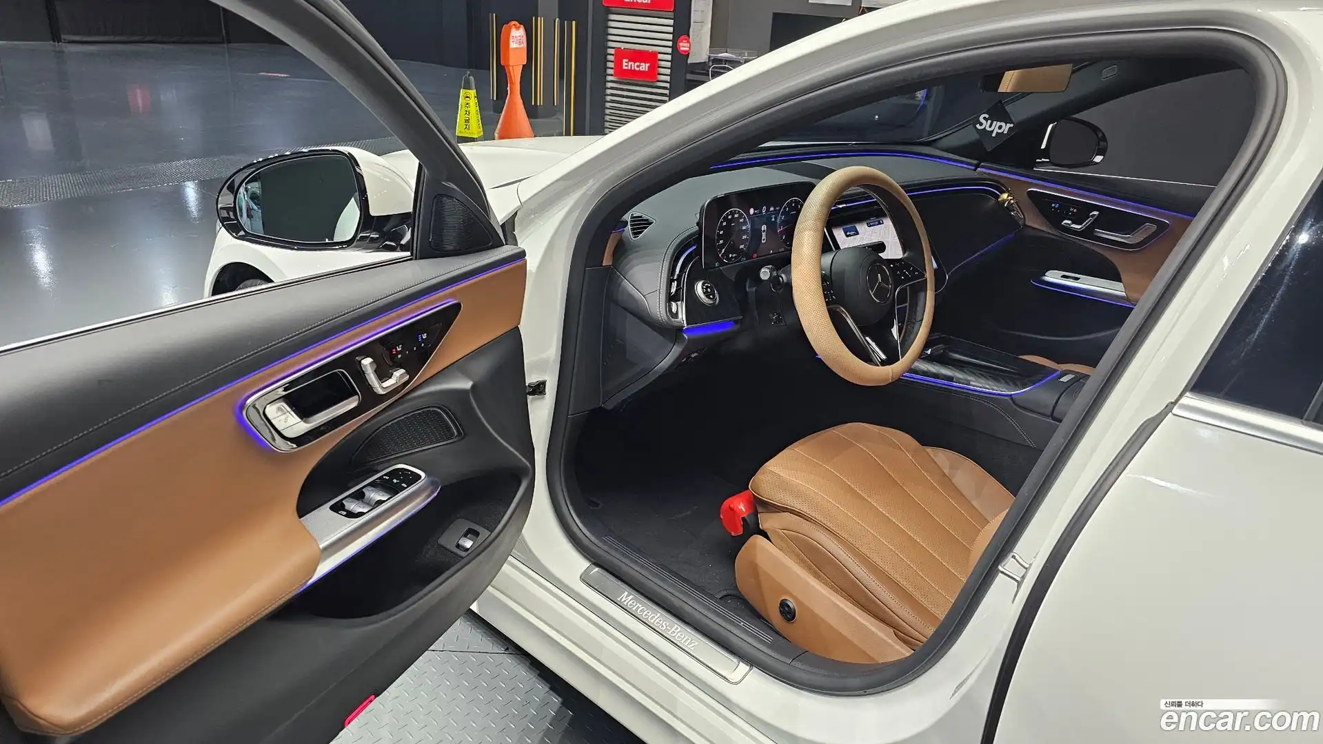 E-Class Mercedes-Benz 2025.3-INNER-010