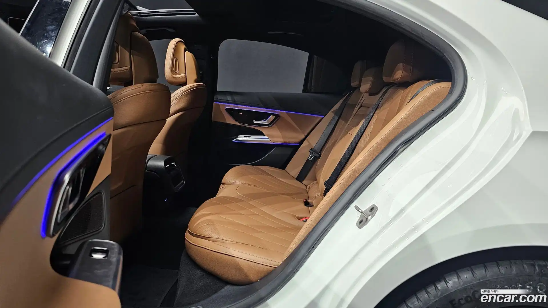 E-Class Mercedes-Benz 2025.3-INNER-036