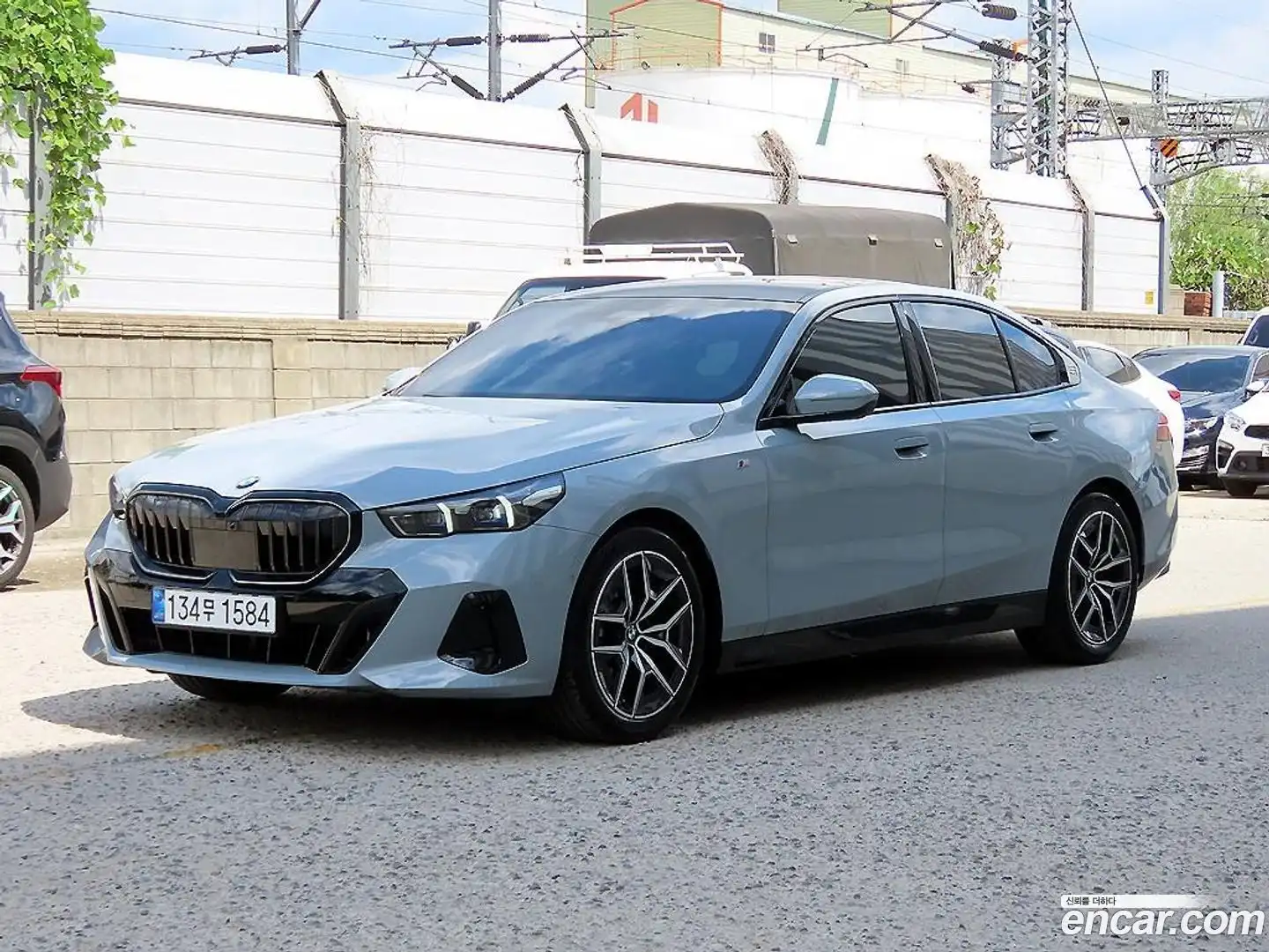 5-Series BMW 2025.5-OUTER-002