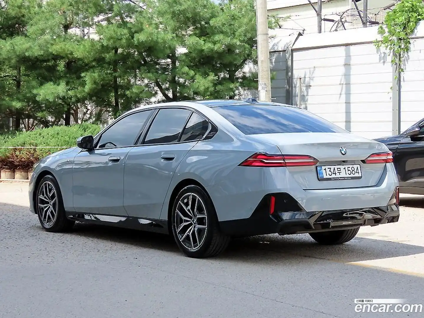 5-Series BMW 2025.5-OUTER-003