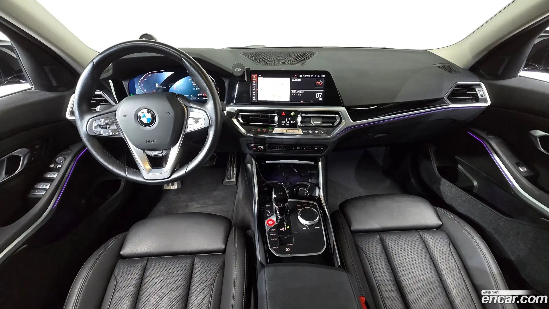 3-Series BMW 2022.3-INNER-007
