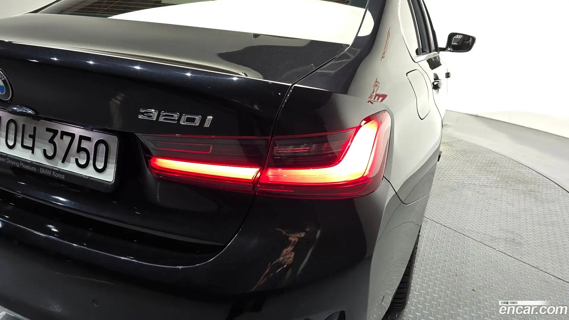 3-Series BMW 2022.3-OUTER-033