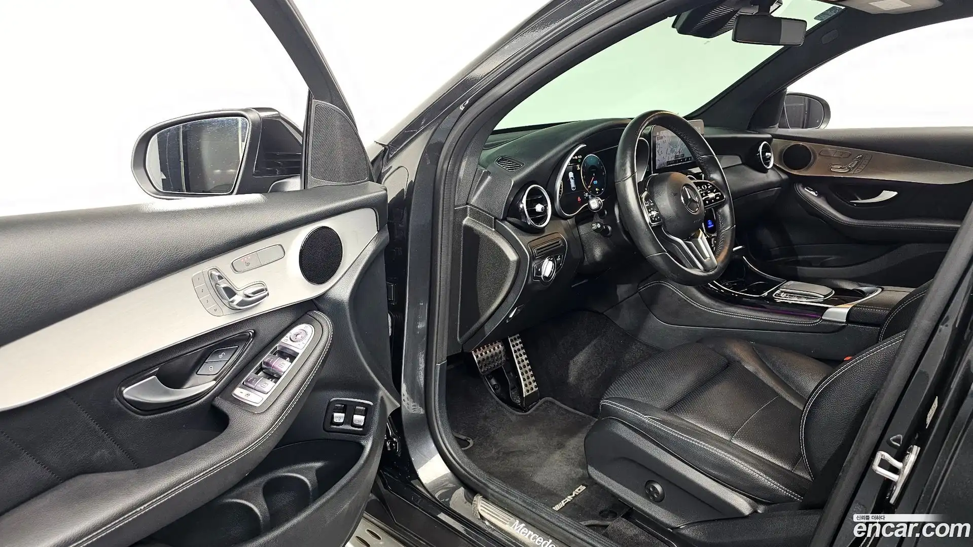 GLC-Class Mercedes-Benz 2020.9-INNER-010