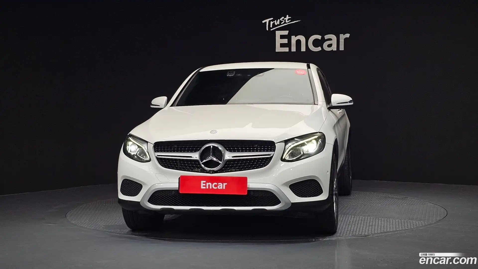 GLC-Class Mercedes-Benz 2019.2-OUTER-003