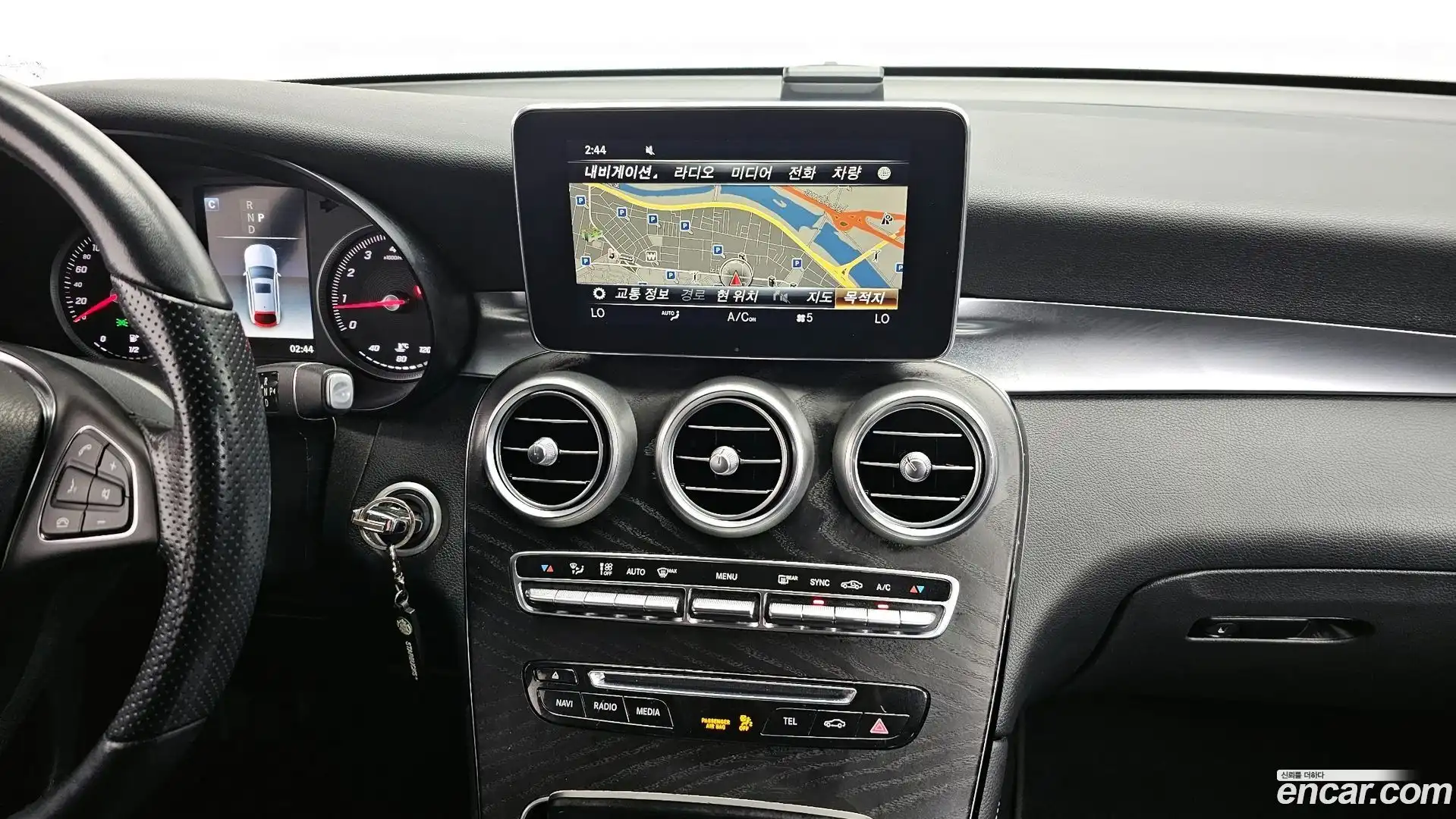 GLC-Class Mercedes-Benz 2019.2-OPTION-017