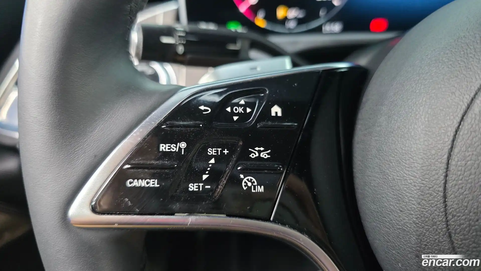 E-Class Mercedes-Benz 2024.5-OPTION-018