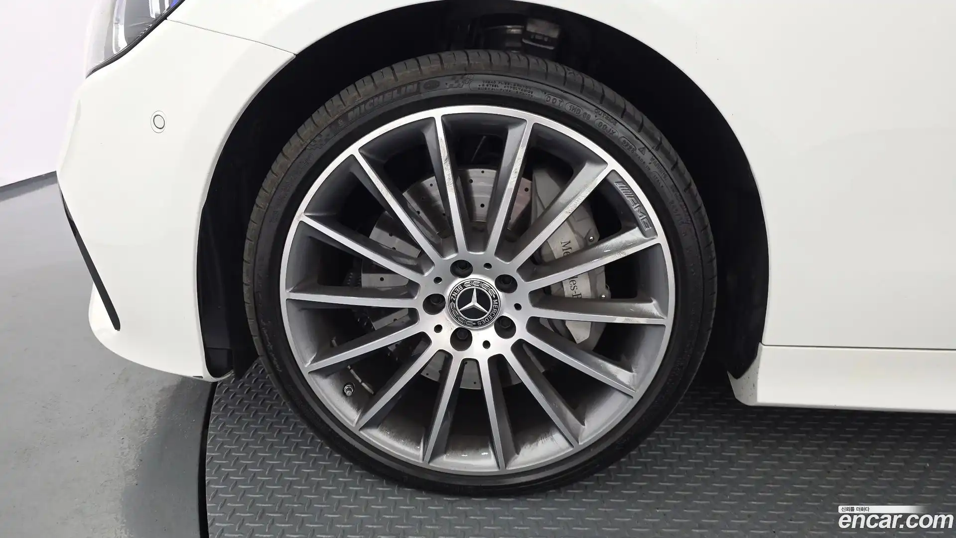 E-Class Mercedes-Benz 2023.11-OUTER-005