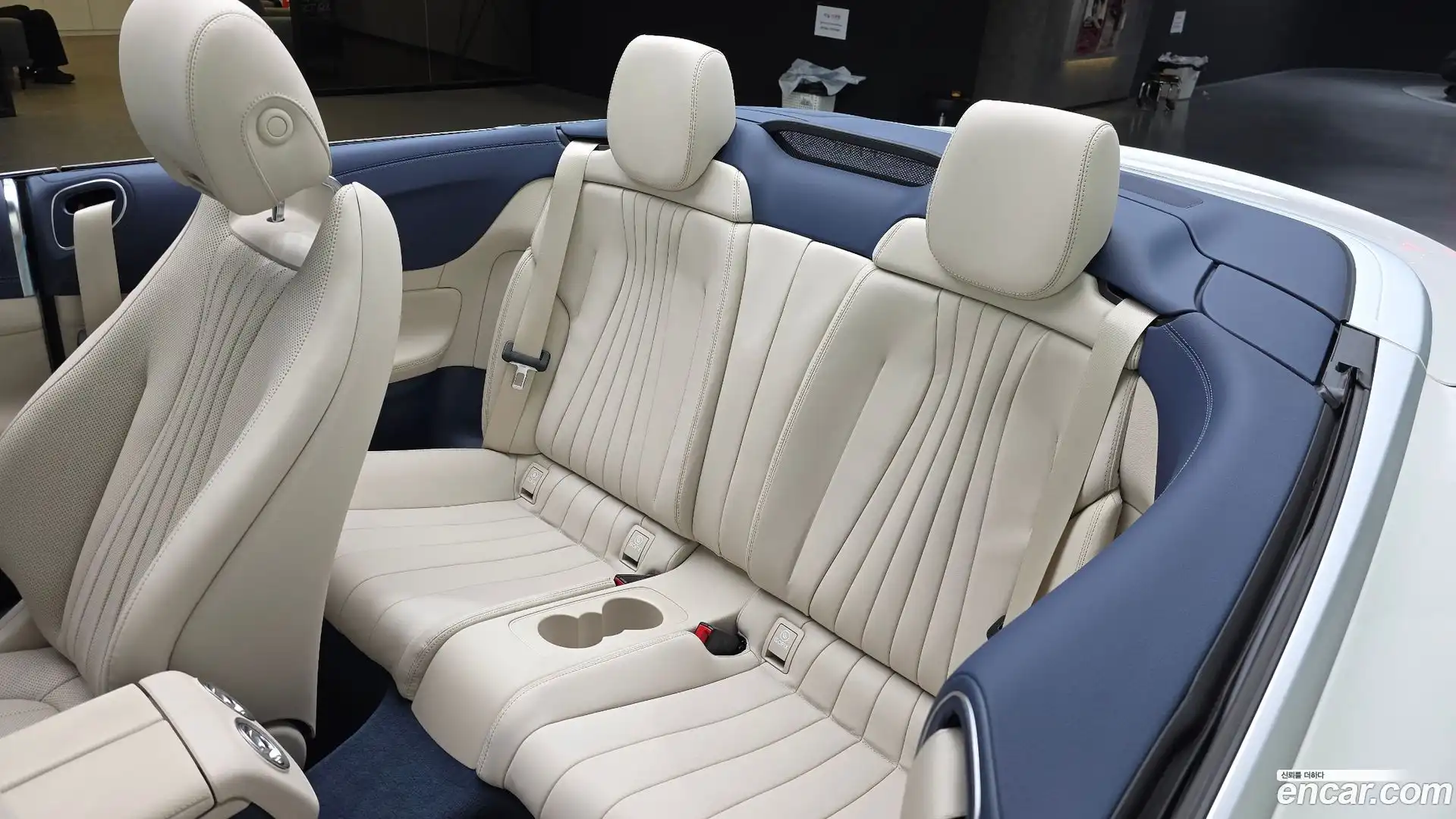 E-Class Mercedes-Benz 2023.11-INNER-036