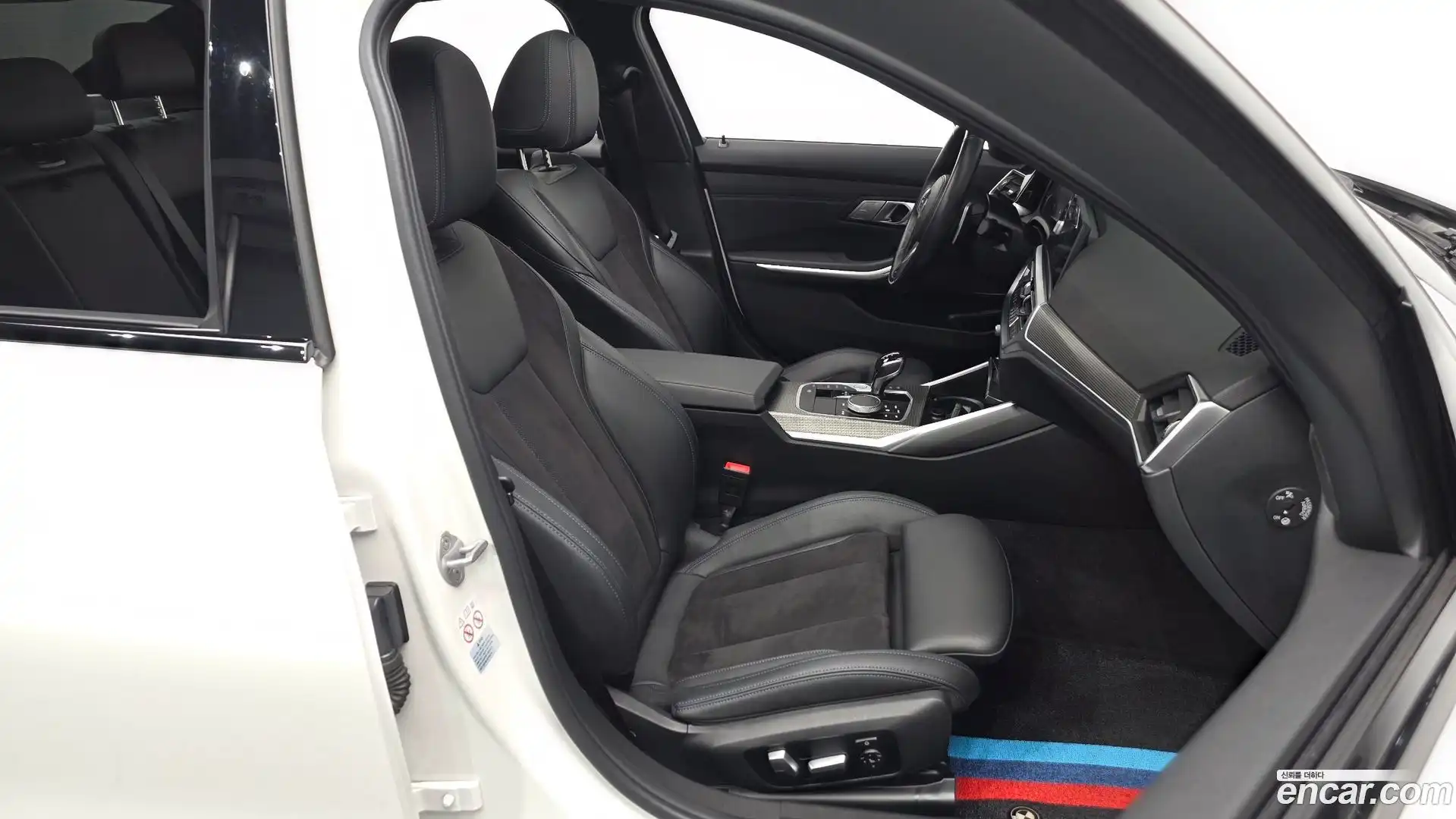 3-Series BMW 2021.3-INNER-036