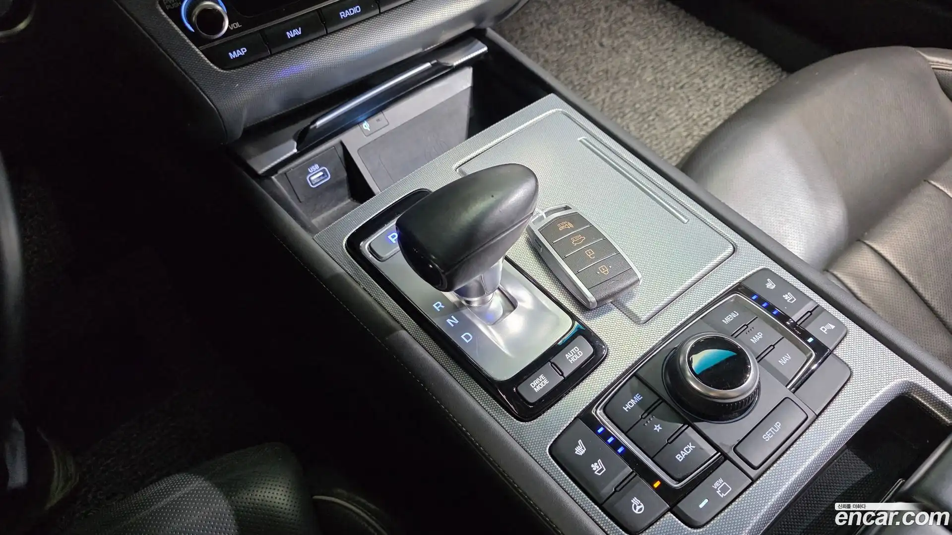 G80 Genesis 2019.0-INNER-009