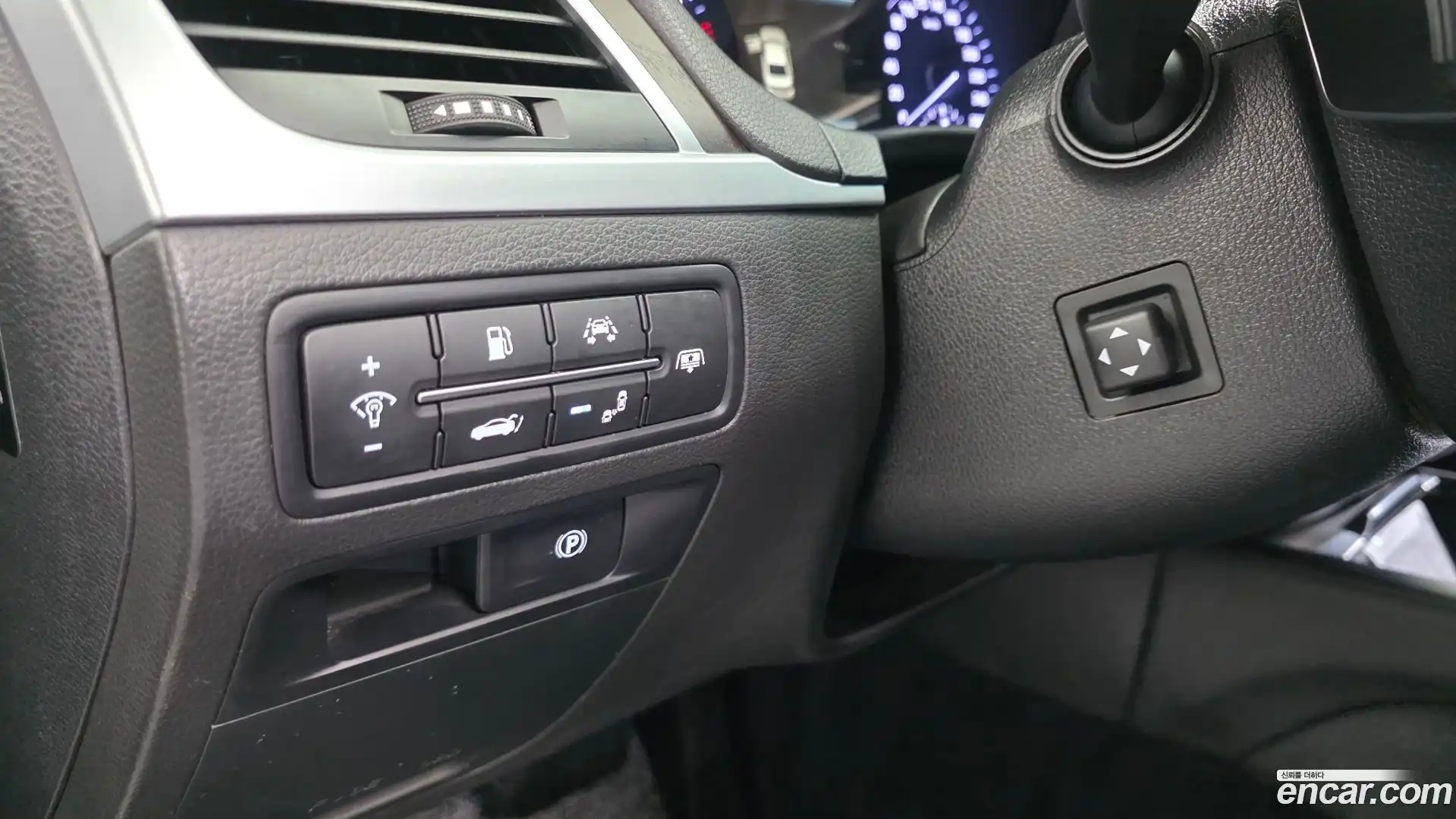 G80 Genesis 2019.0-OPTION-051
