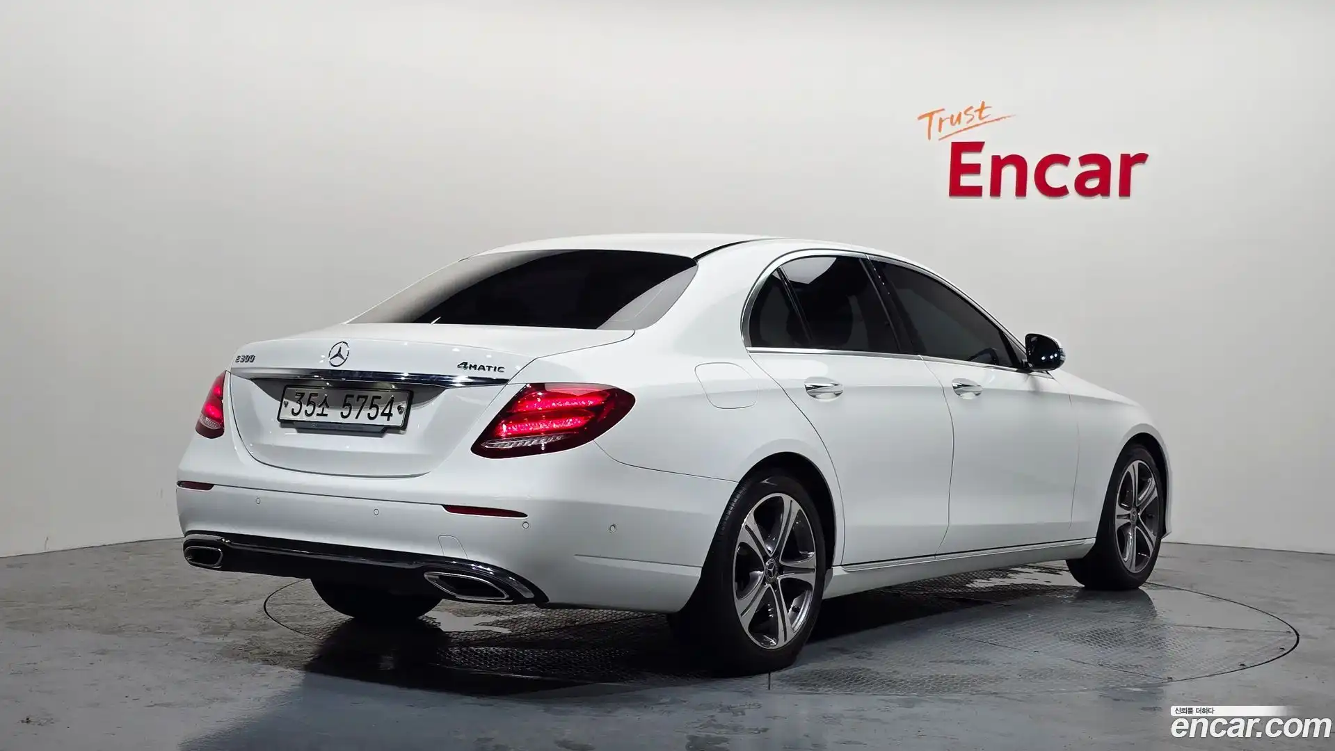 E-Class Mercedes-Benz 2018.9-OUTER-002