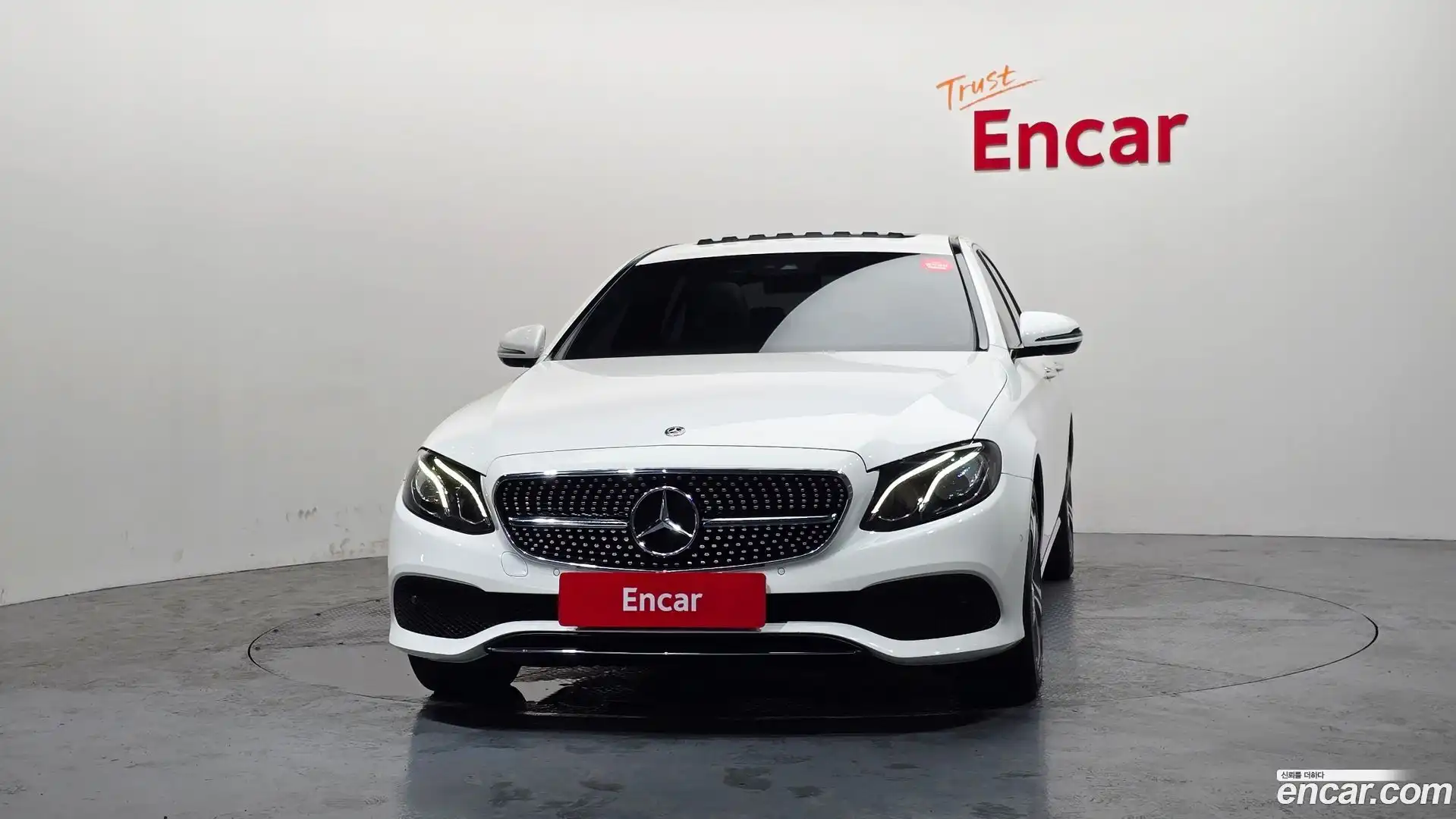 E-Class Mercedes-Benz 2018.9-OUTER-003