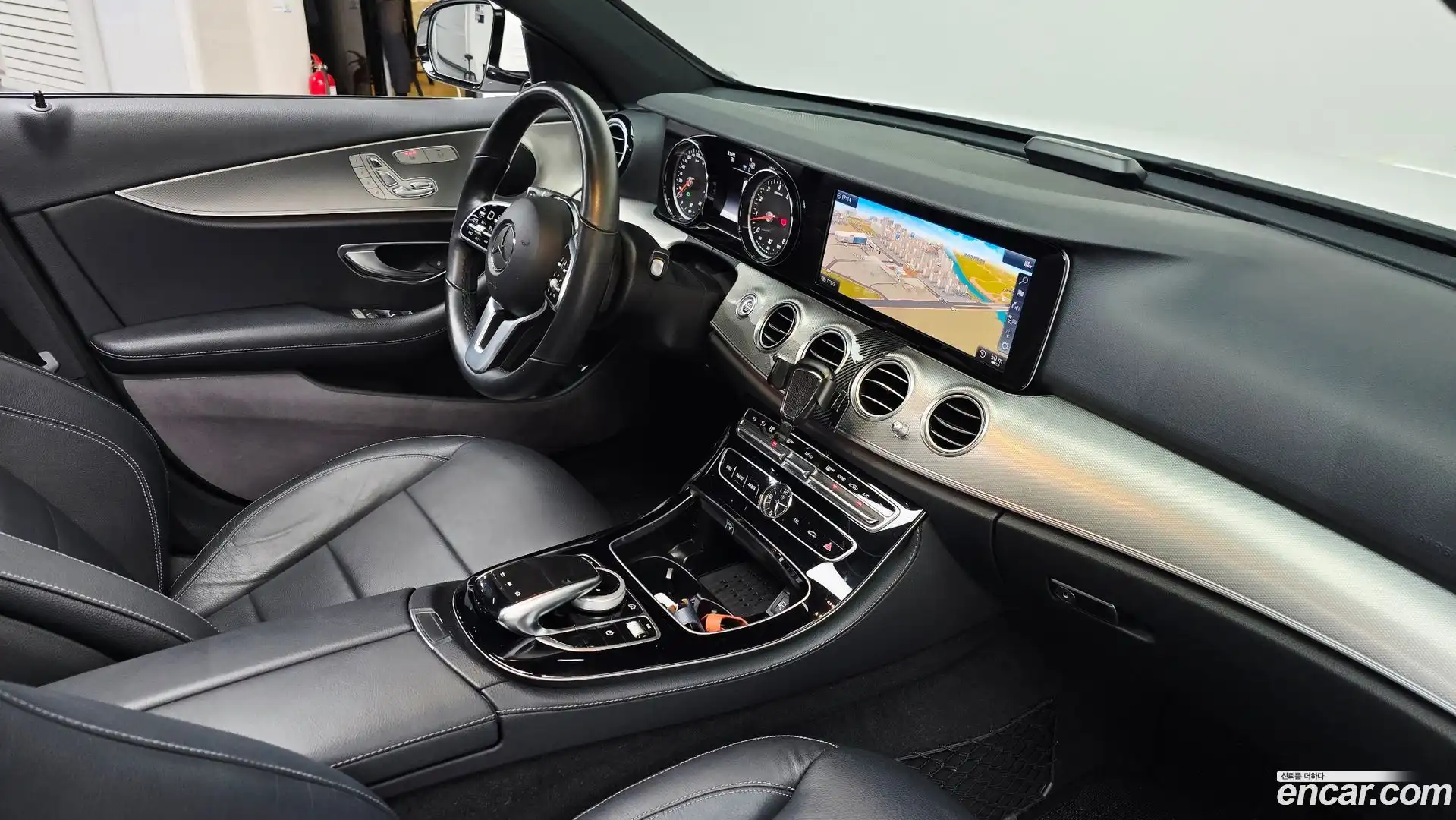 E-Class Mercedes-Benz 2018.9-OPTION-021