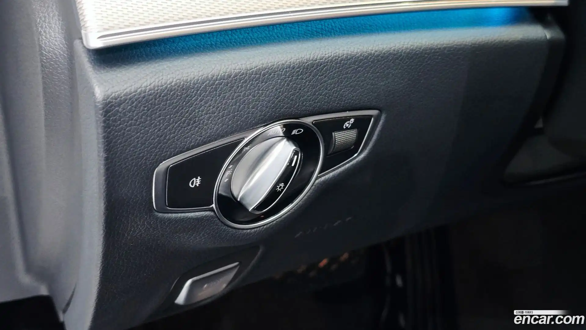 E-Class Mercedes-Benz 2018.9-OPTION-022