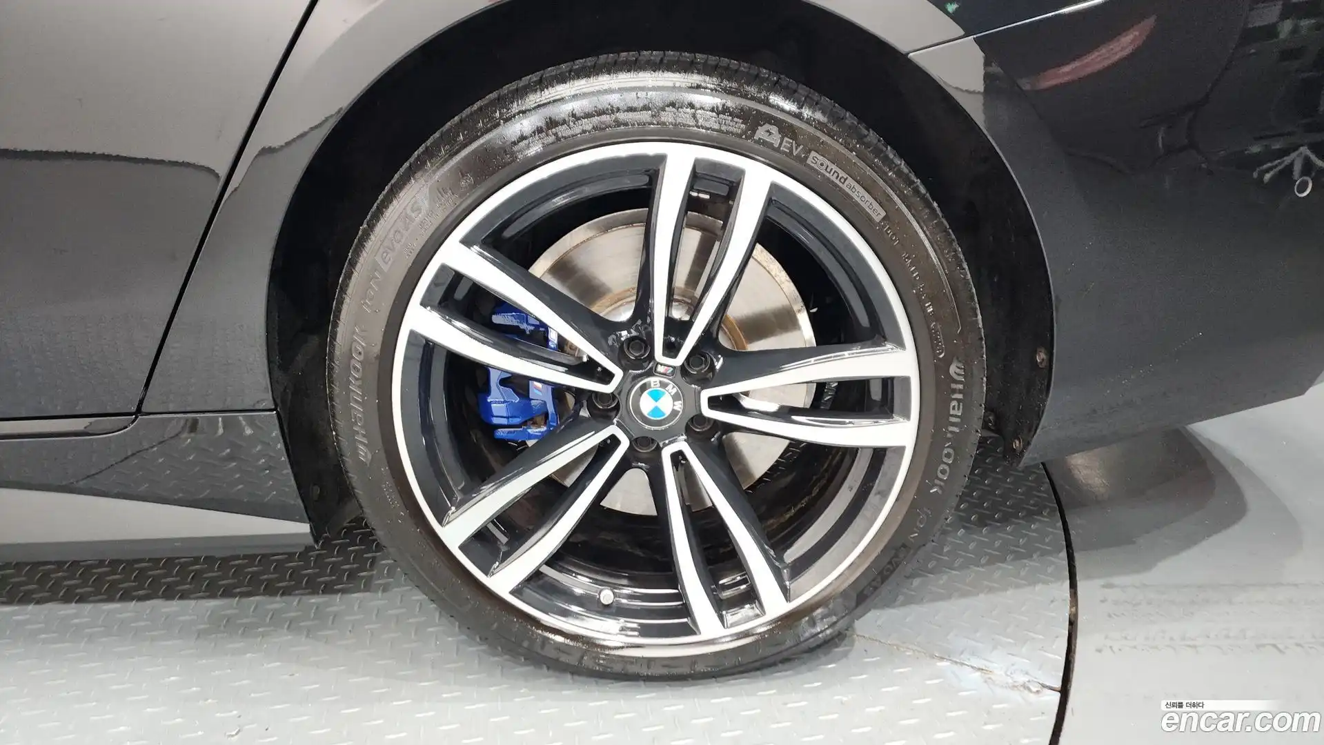 i4 BMW 2022.4-OUTER-031