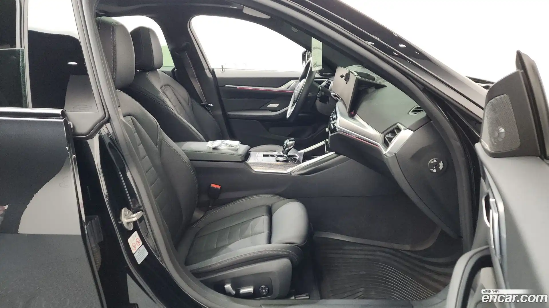 i4 BMW 2022.4-INNER-036