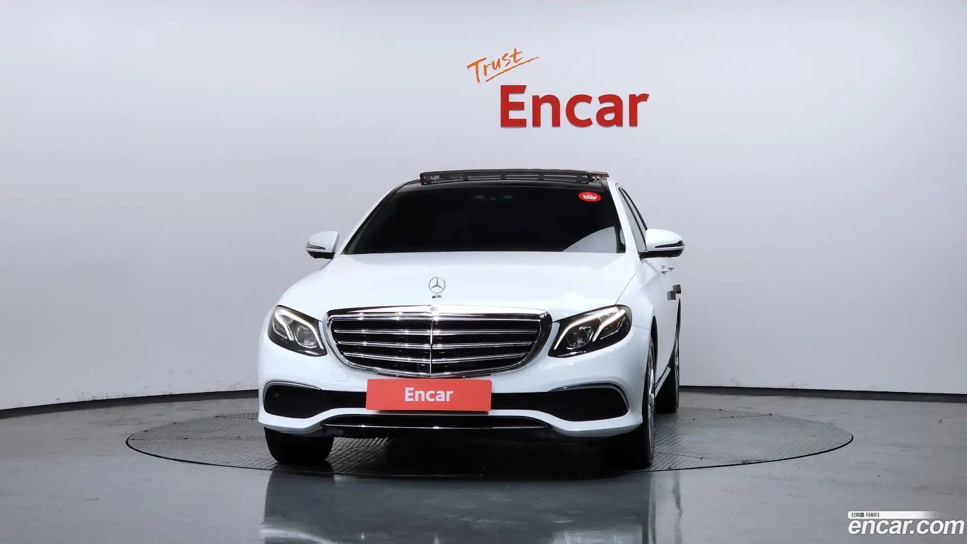 E-Class Mercedes-Benz 2019.6-OUTER-003