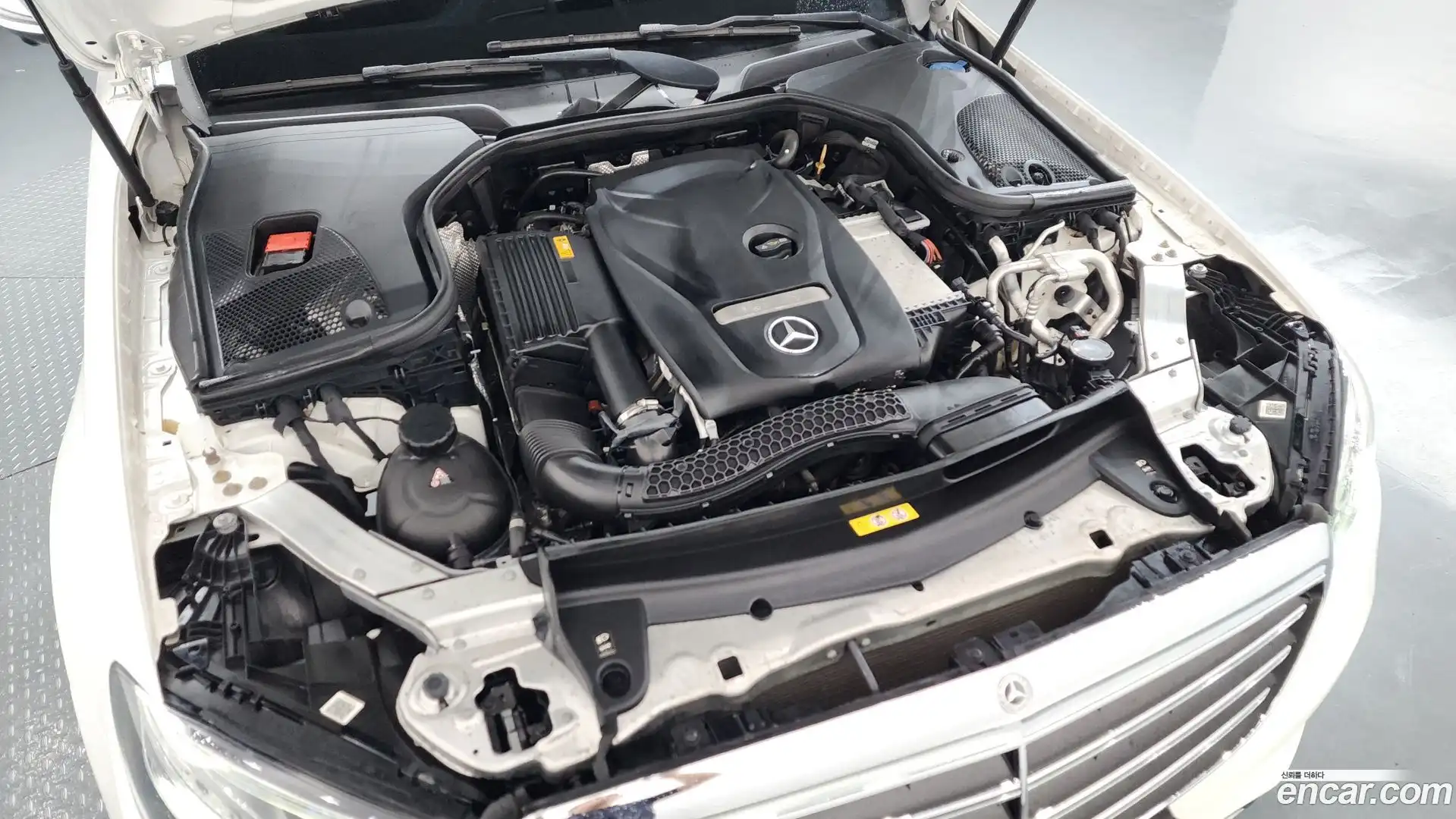 E-Class Mercedes-Benz 2019.6-OUTER-006