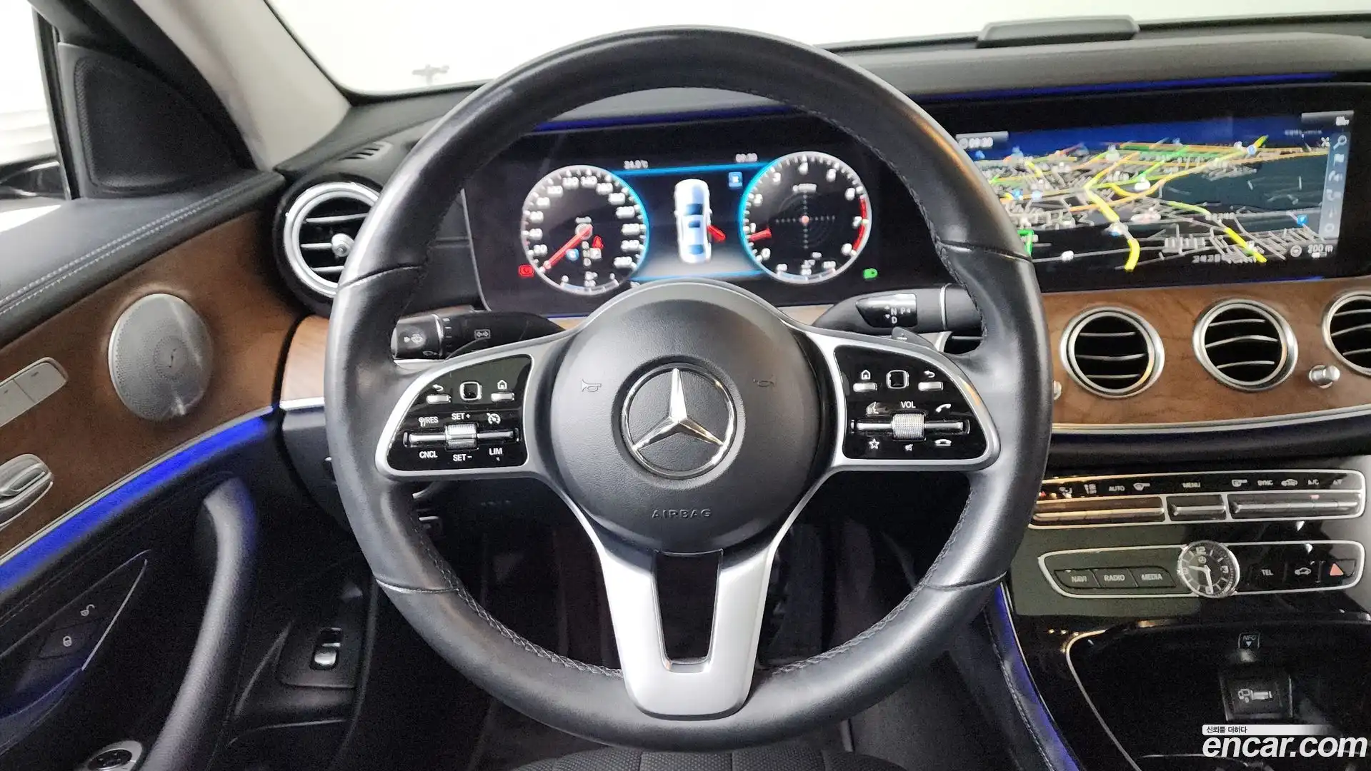 E-Class Mercedes-Benz 2019.6-OPTION-018