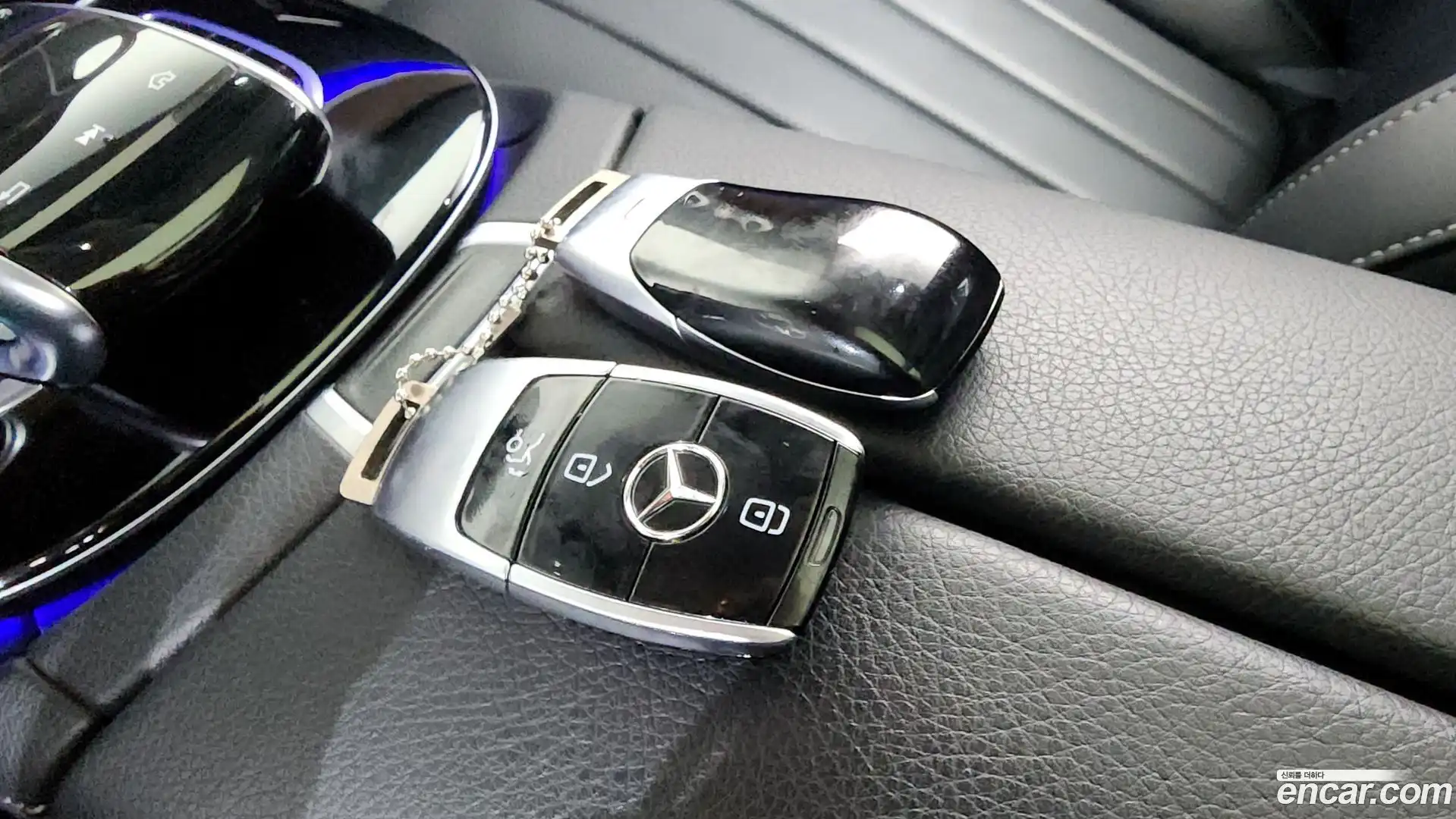 E-Class Mercedes-Benz 2019.6-OPTION-021