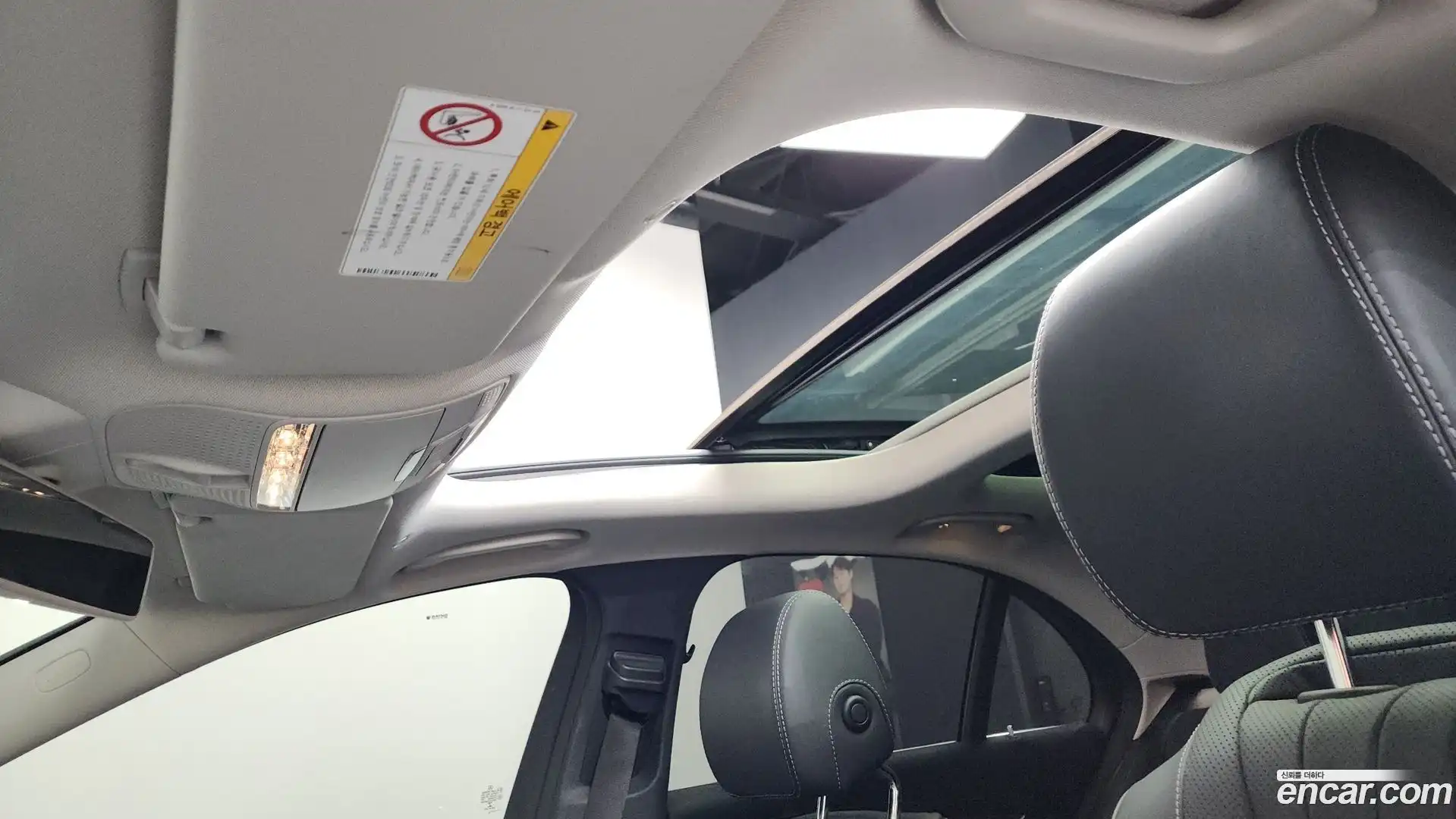 E-Class Mercedes-Benz 2019.6-OPTION-024