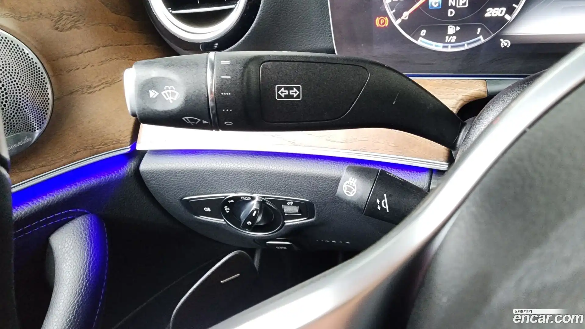 E-Class Mercedes-Benz 2019.6-OPTION-046
