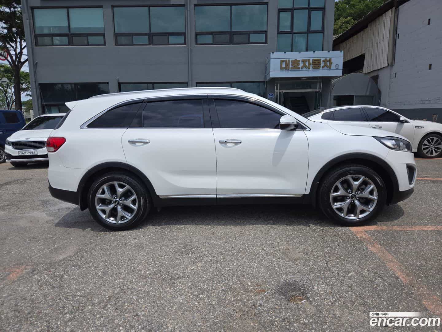 Sorento Kia 2017.0-OUTER-004