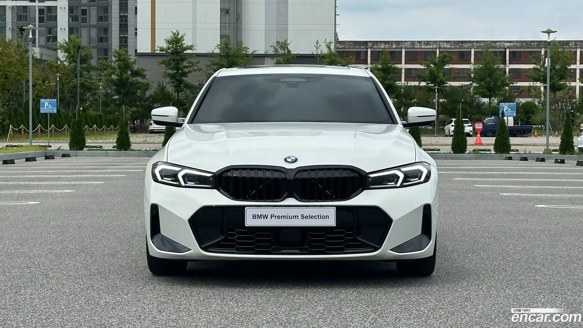 3-Series BMW 2023.8-OUTER-003
