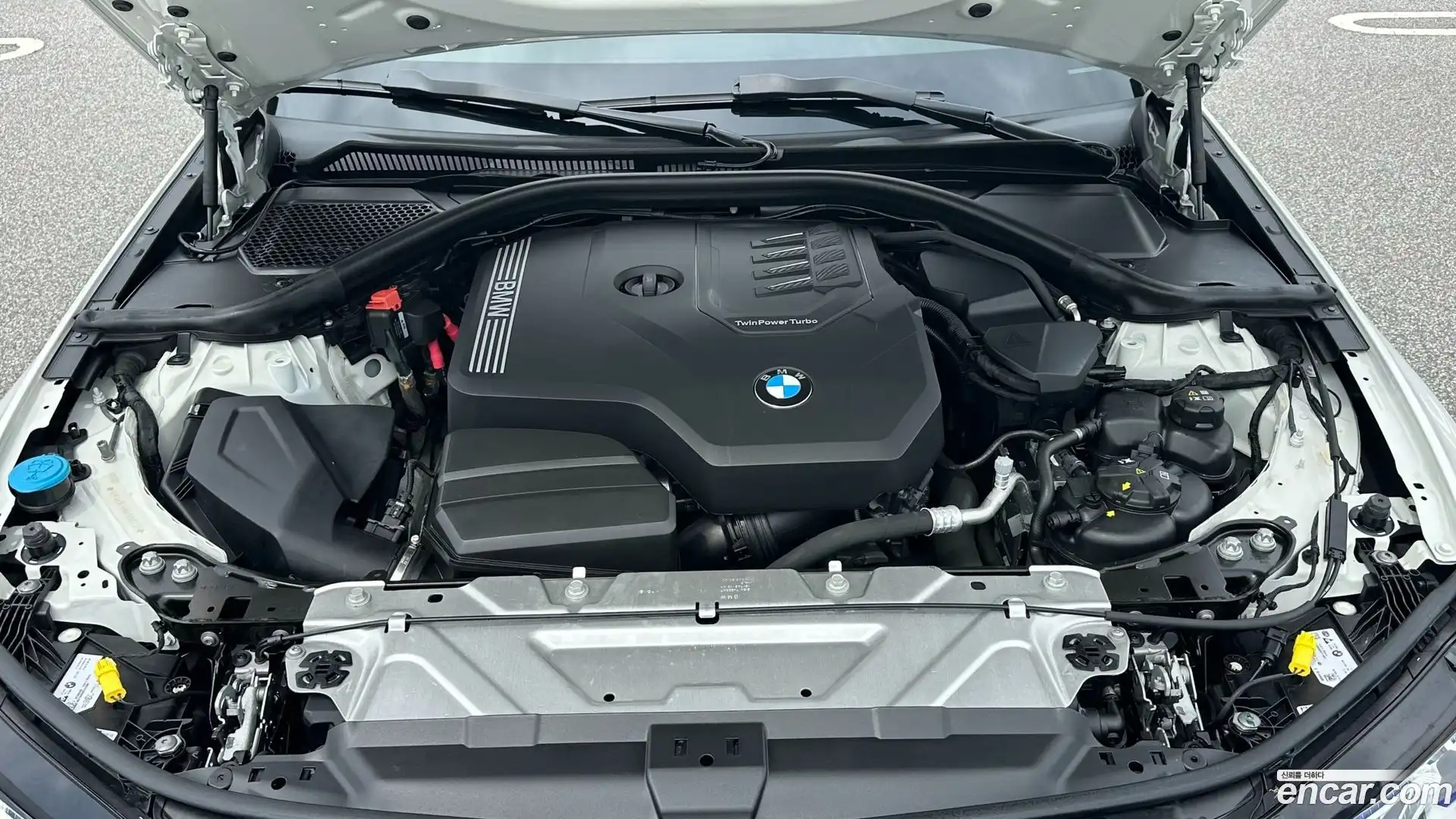 3-Series BMW 2023.8-OUTER-006
