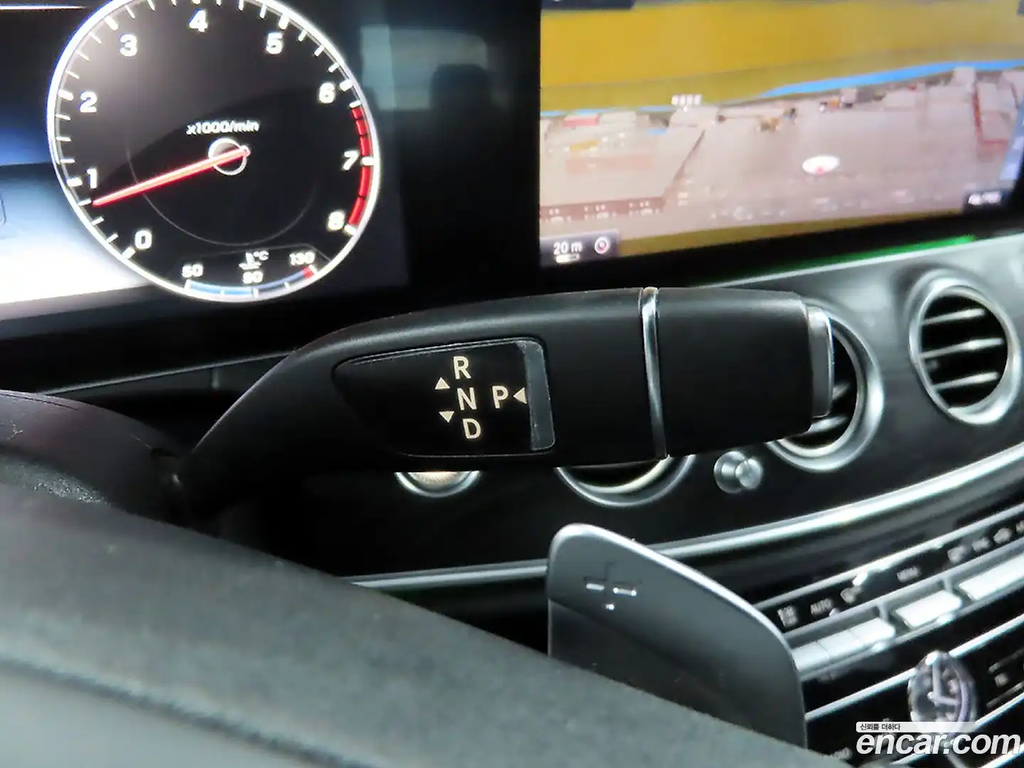E-Class Mercedes-Benz 2016.11-OPTION-016