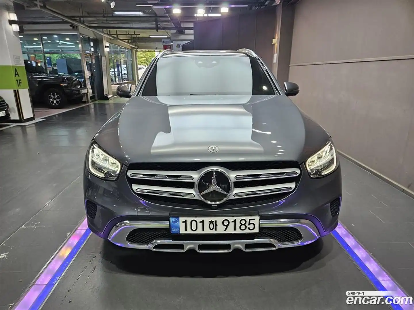 GLC-Class Mercedes-Benz 2022.8-OUTER-001