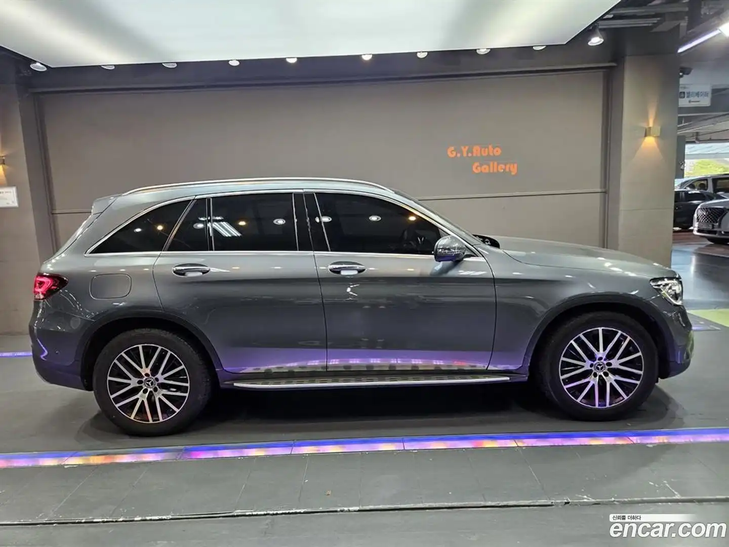GLC-Class Mercedes-Benz 2022.8-OUTER-003