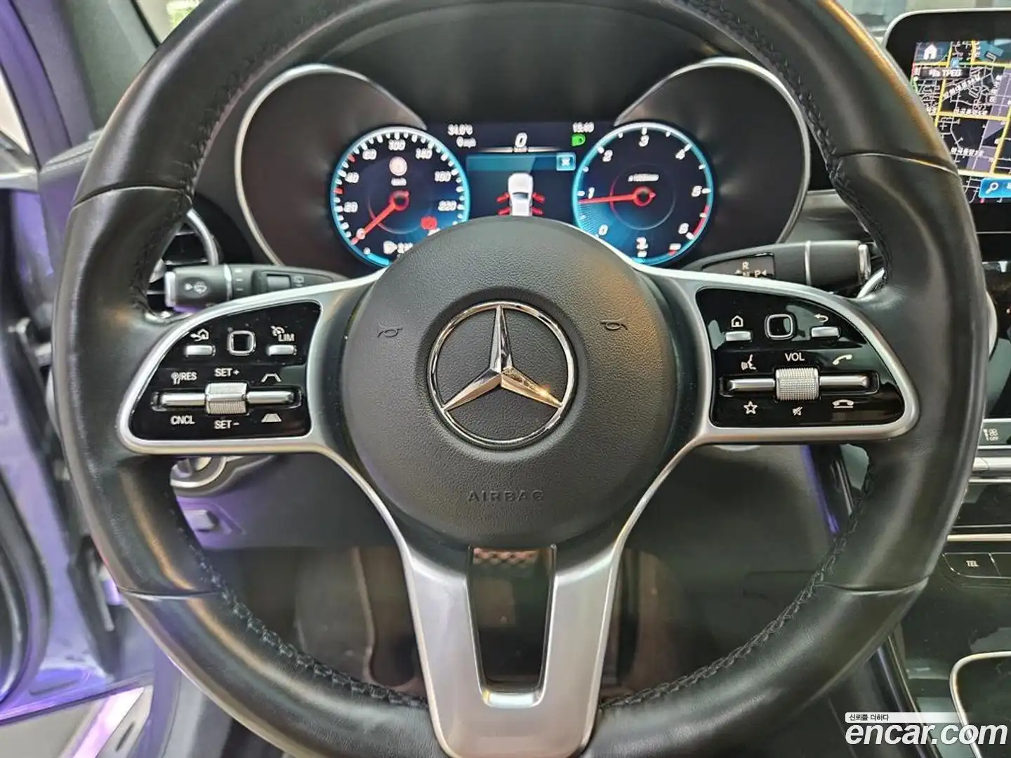 GLC-Class Mercedes-Benz 2022.8-OPTION-016