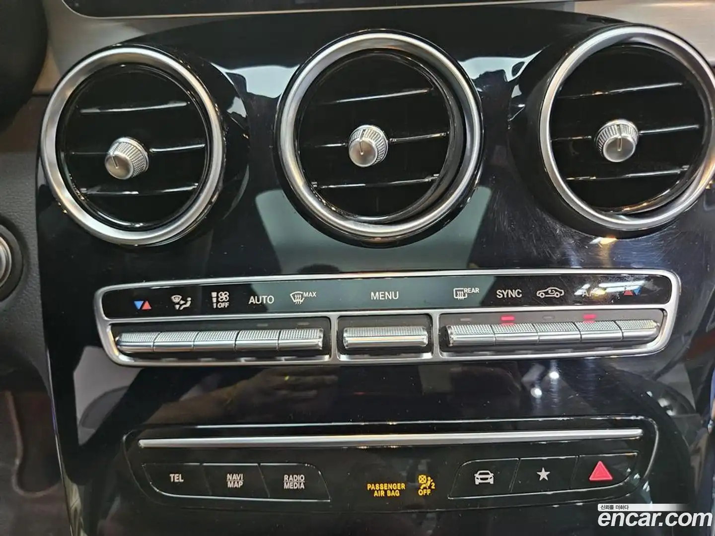 GLC-Class Mercedes-Benz 2022.8-OPTION-019
