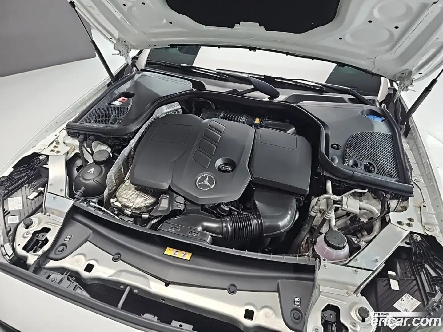 E-Class Mercedes-Benz 2023.11-OUTER-006