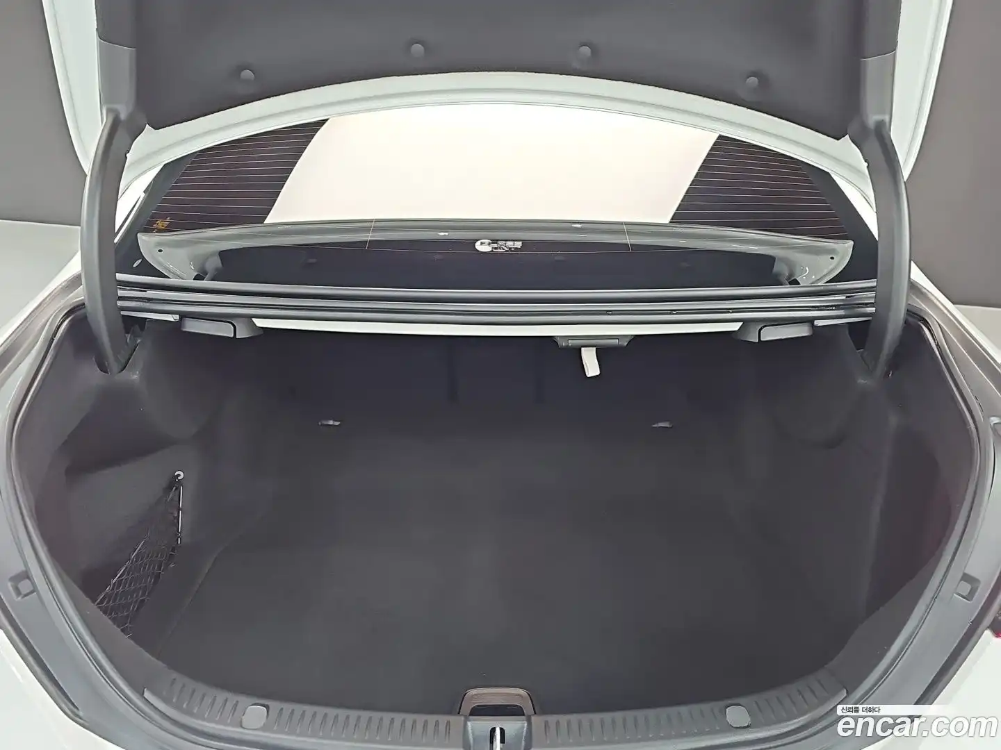 E-Class Mercedes-Benz 2023.11-OPTION-022