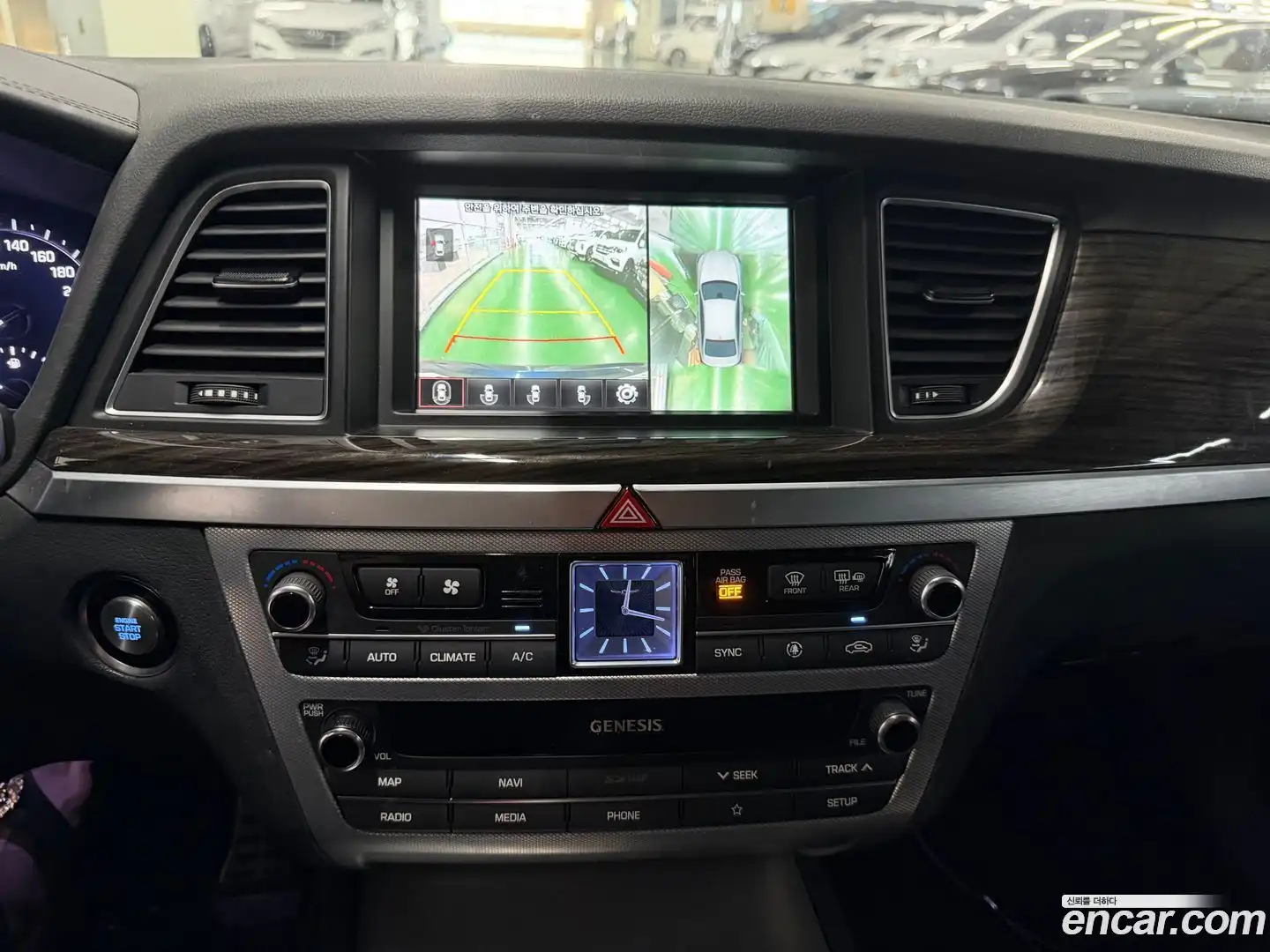 G80 Genesis 2019.0-INNER-007