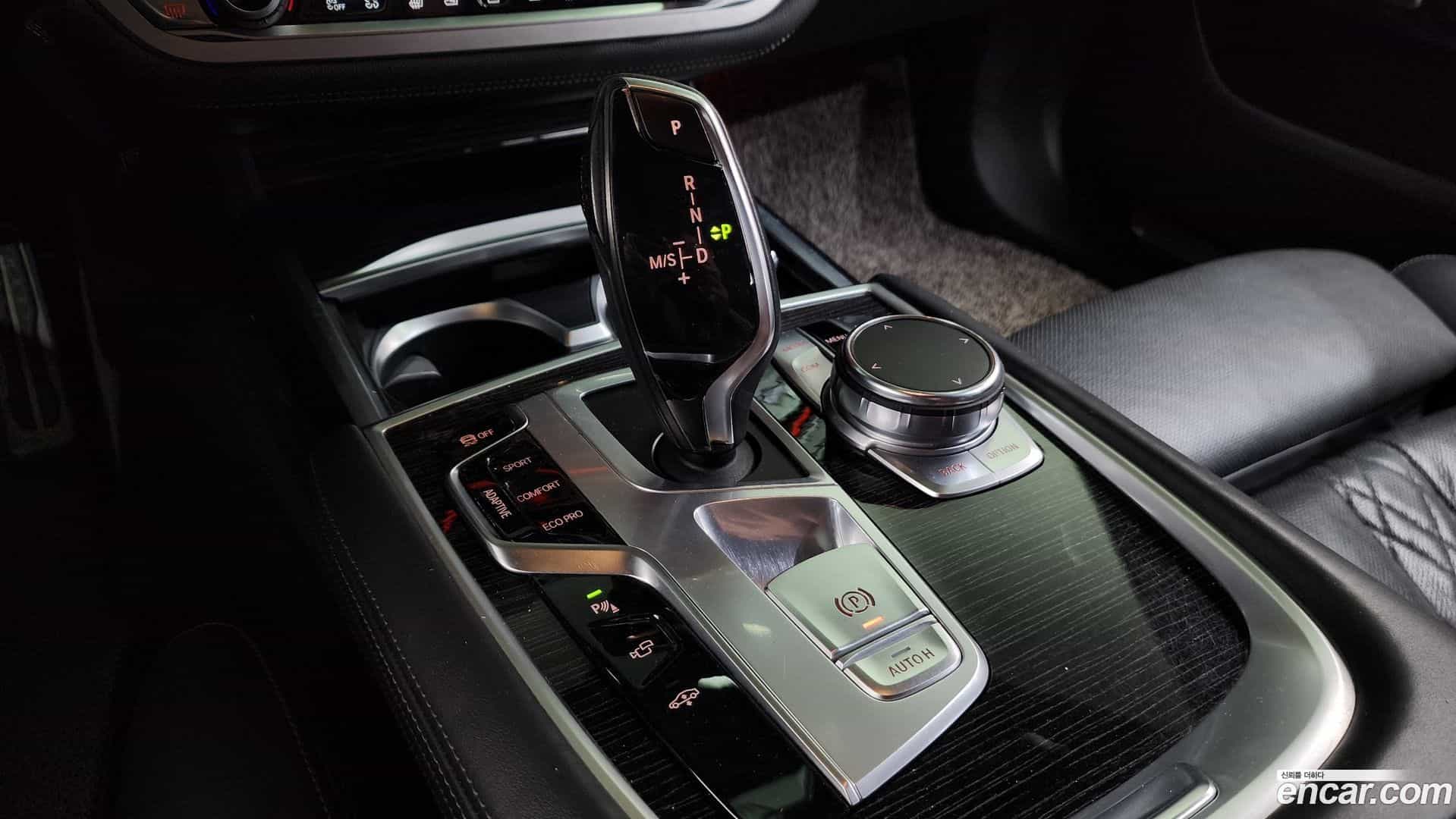 7-Series BMW 2018.3-INNER-009