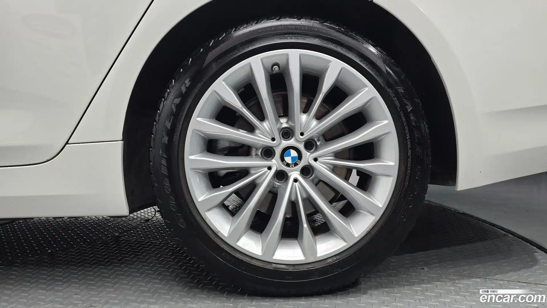 5-Series BMW 2022.4-OUTER-031
