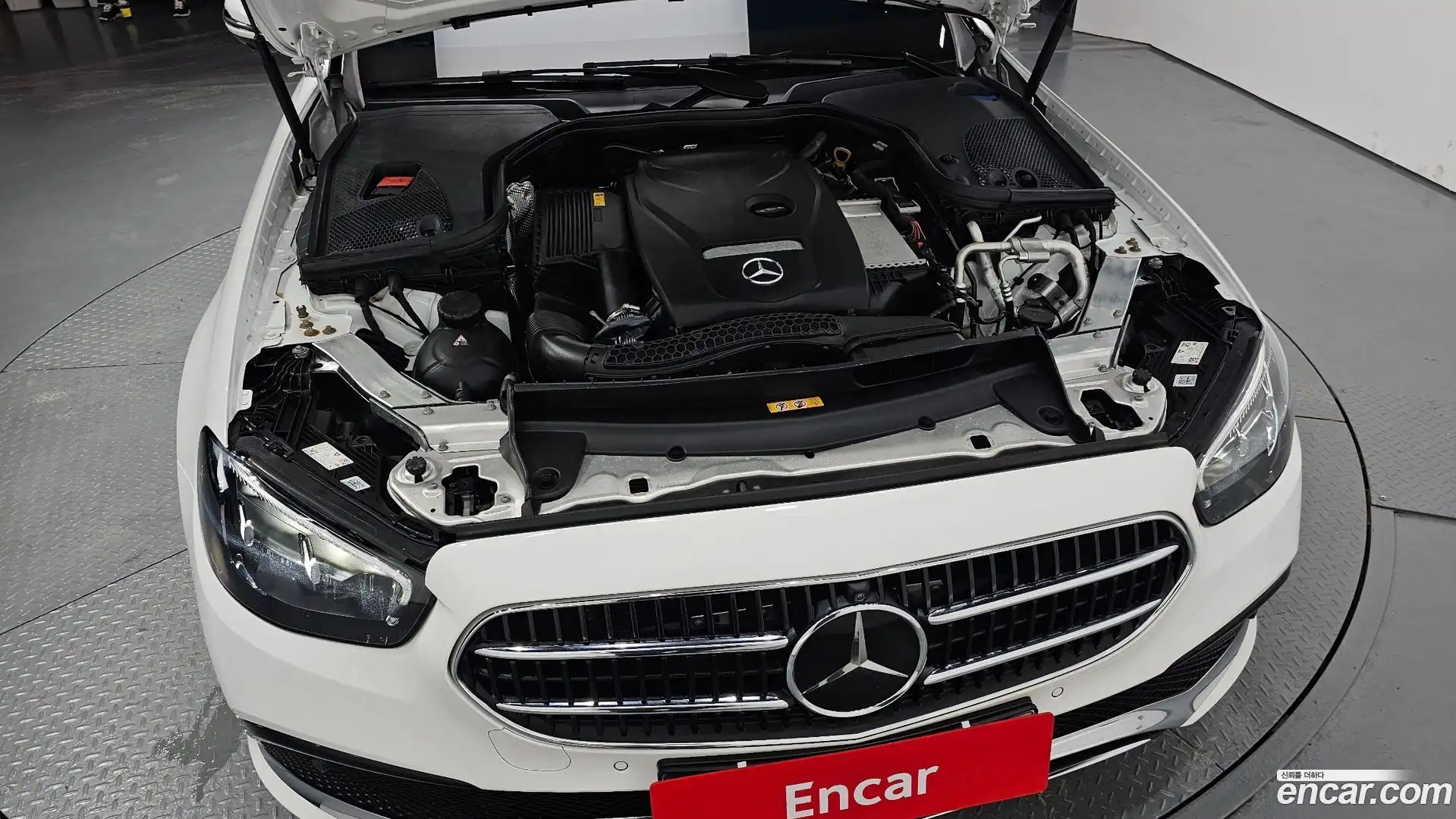 E-Class Mercedes-Benz 2023.9-OUTER-006