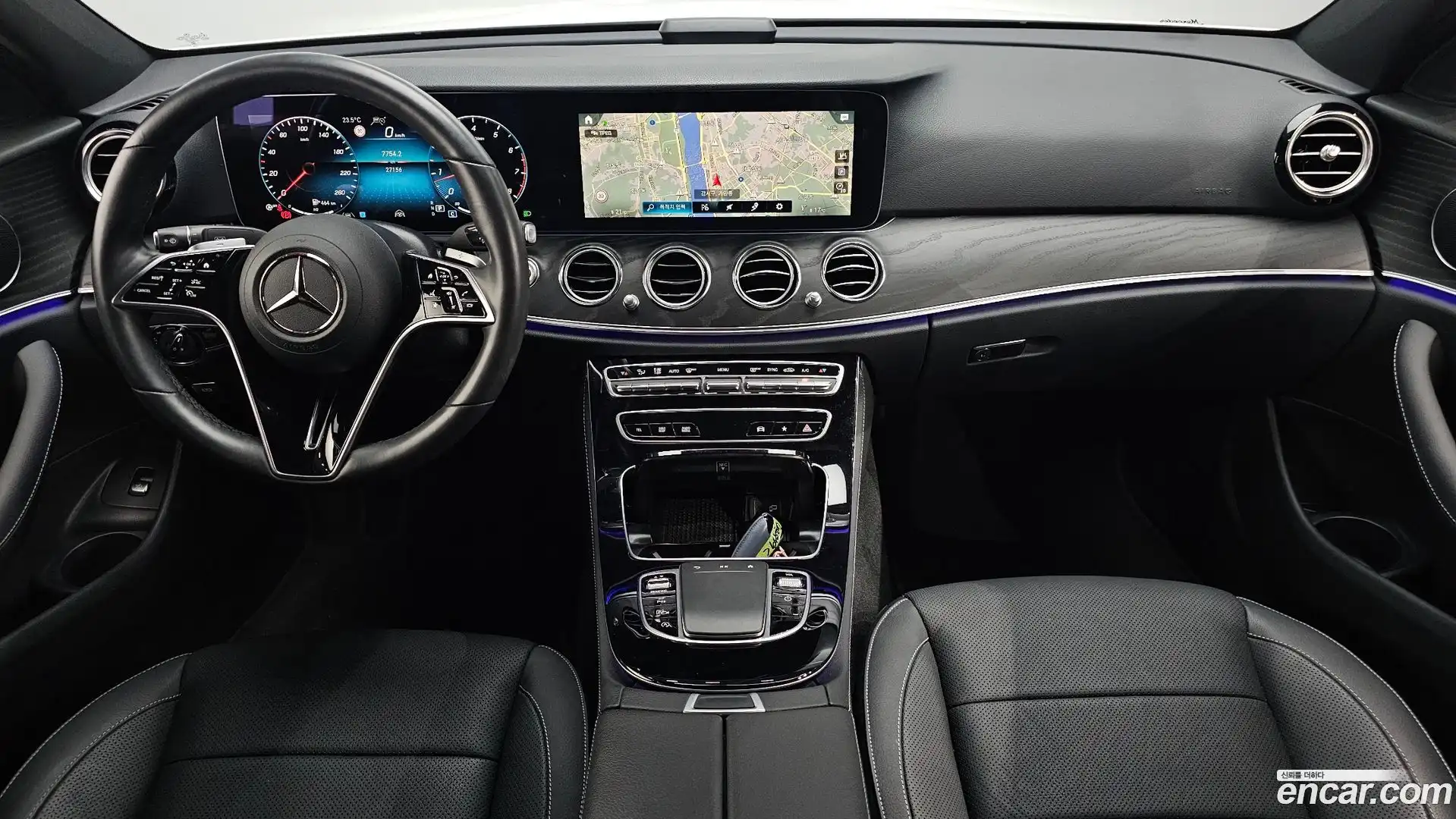 E-Class Mercedes-Benz 2023.9-INNER-007